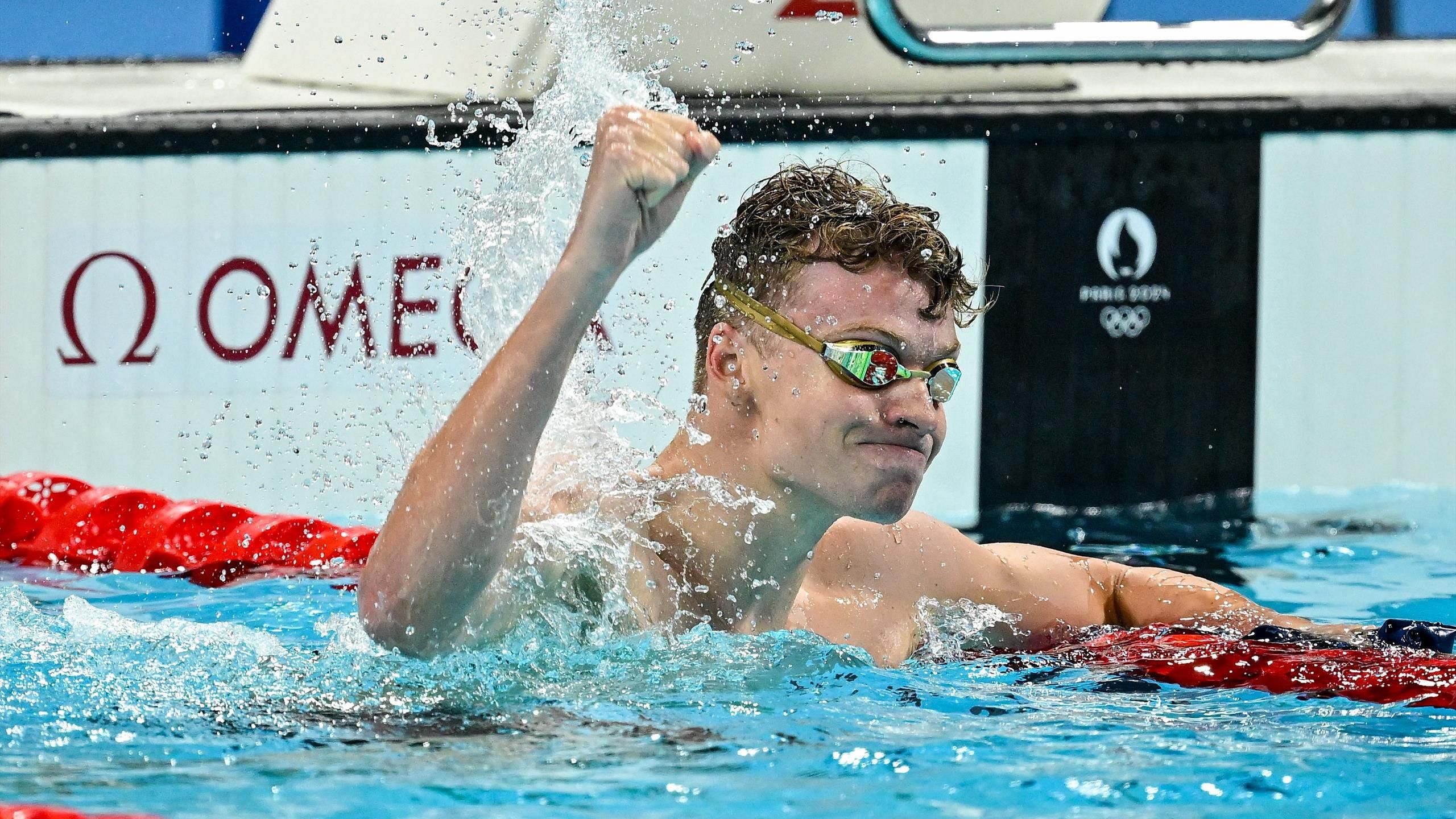 Paris 2024 'Spectacular!' Leon Marchand storms to stunning gold in