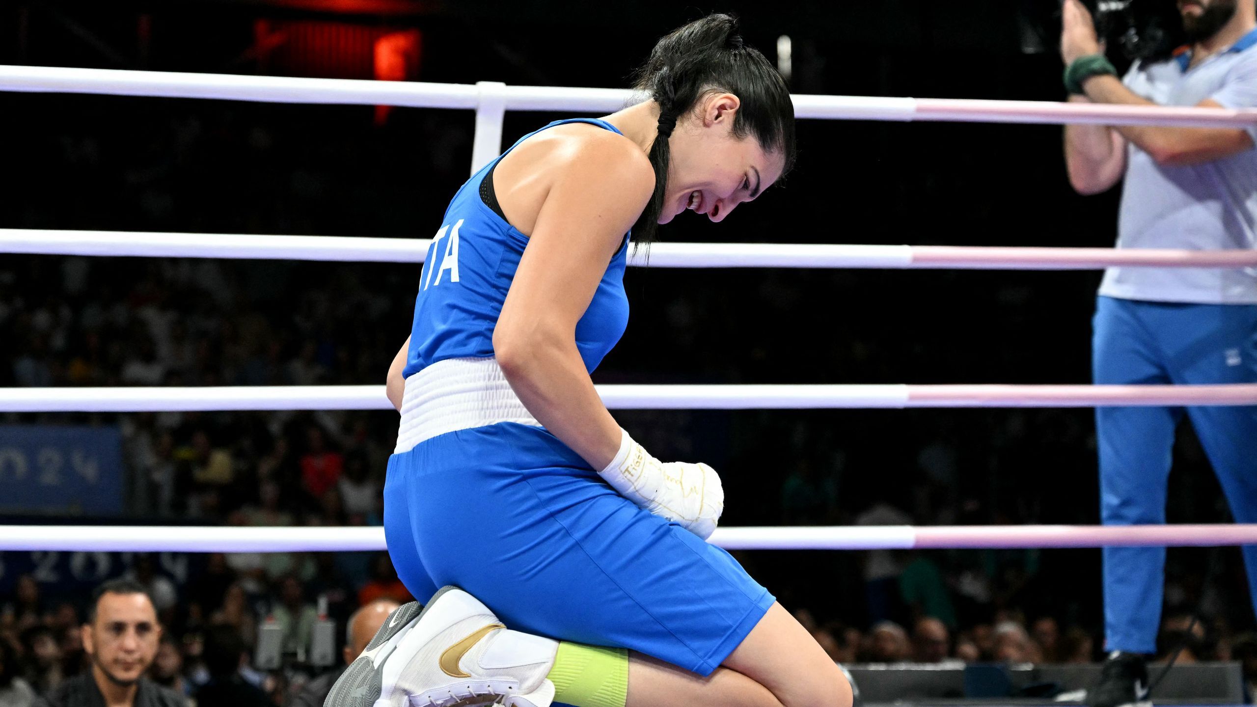 JO Paris 2024 Boxe "Elle m’a fait trop mal" CariniKhelif, un