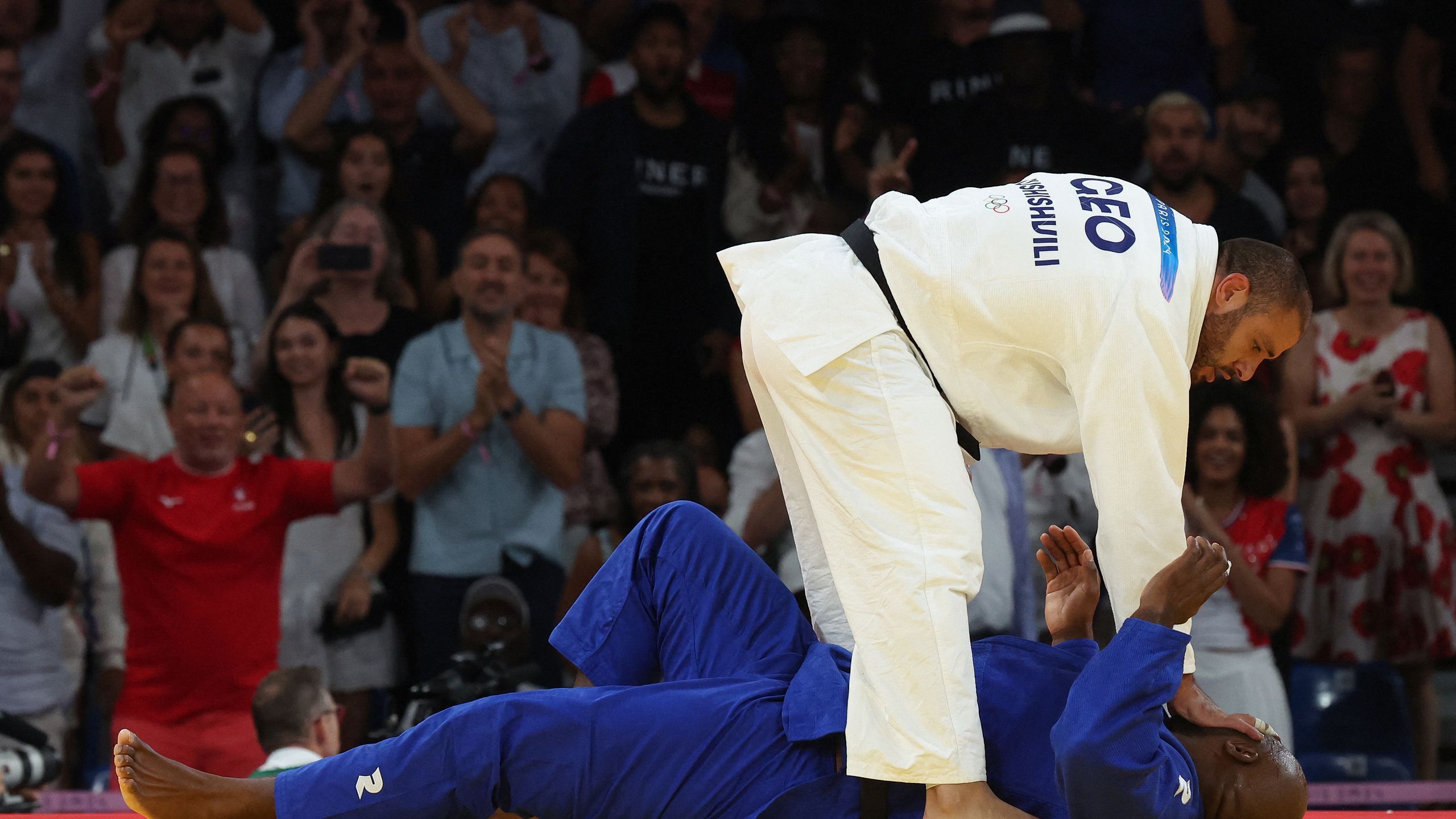 Olympia 2024 Ziemlich beste Feinde Judo Superstar Teddy Riner wird nach Sieg von Erzrivale korperlich angegangen Eurosport