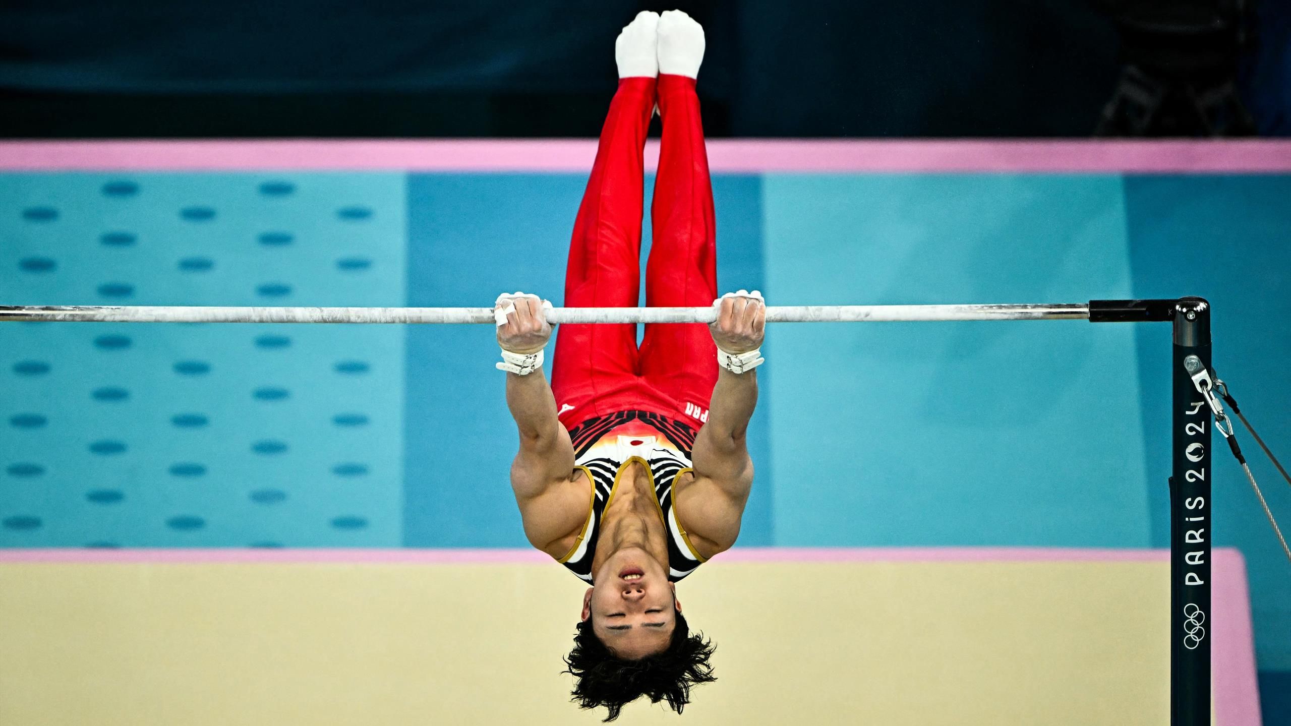 Turnen bei Olympia: Shinnosuke Oka begeistert das Publikum mit einer ...