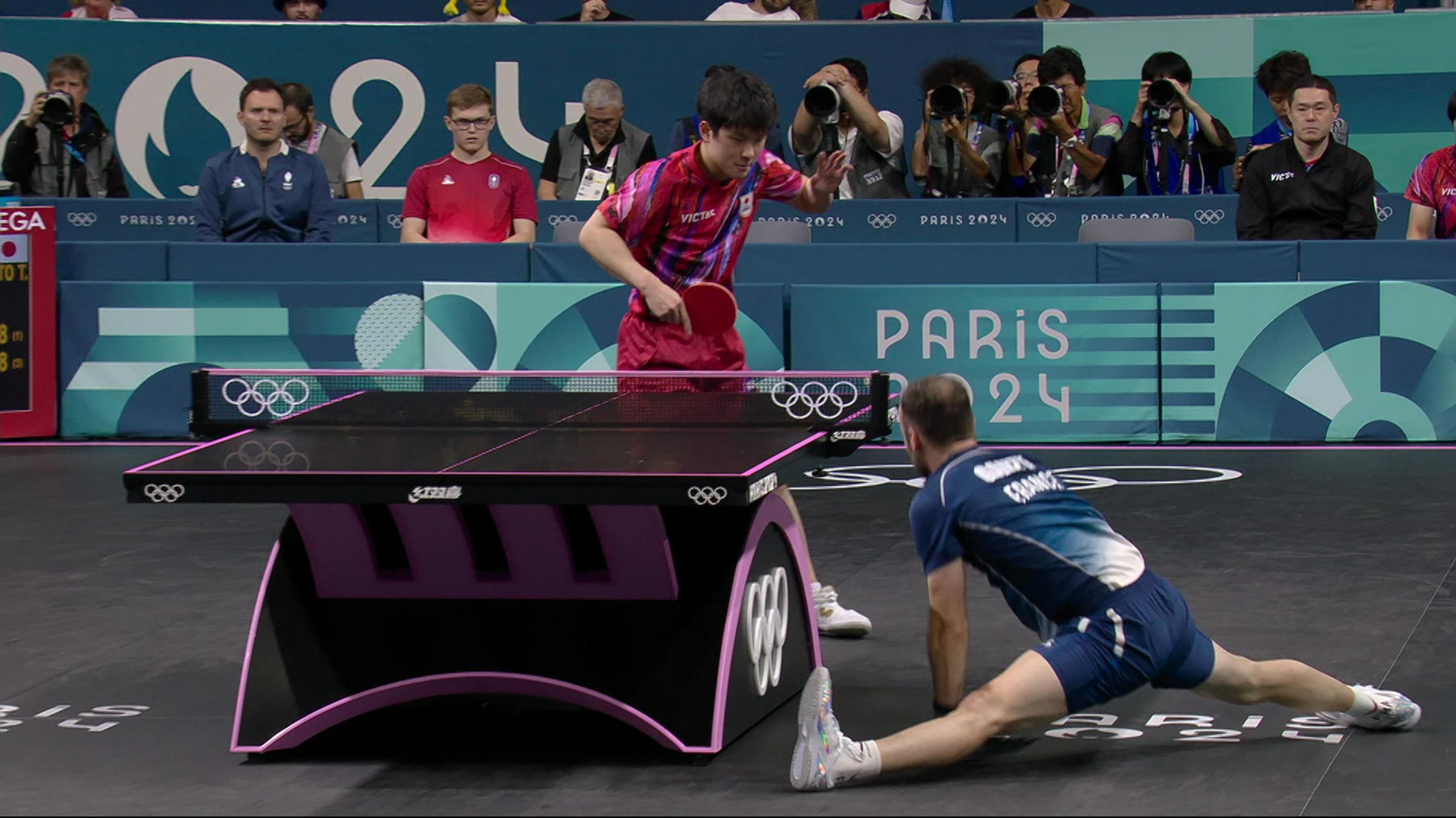 Olympia 2024 Simon Gauzy geht für Bronze im Tischtennis für Frankreich