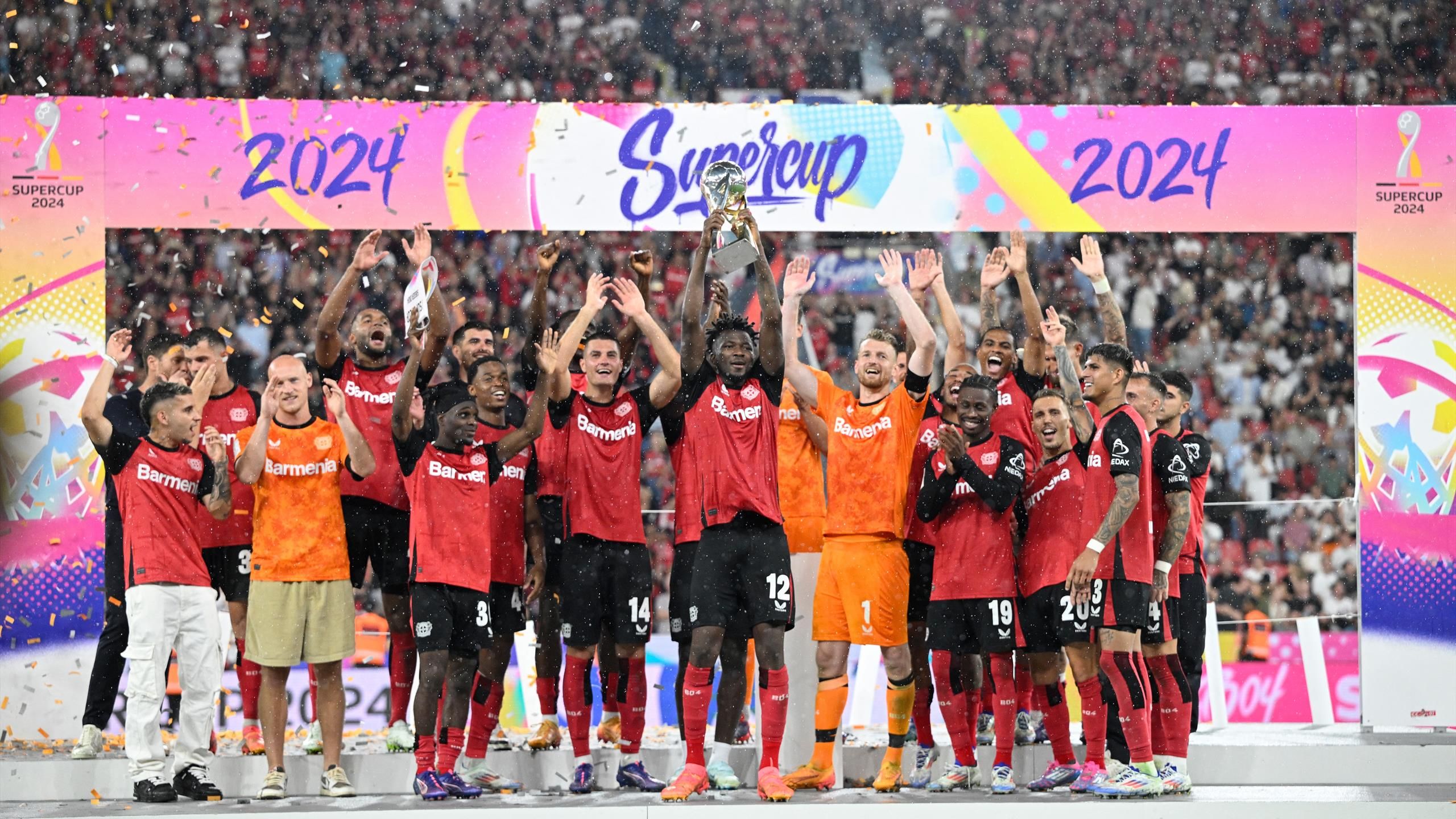Football Supercoupe d'Allemagne Premier trophée de la saison pour