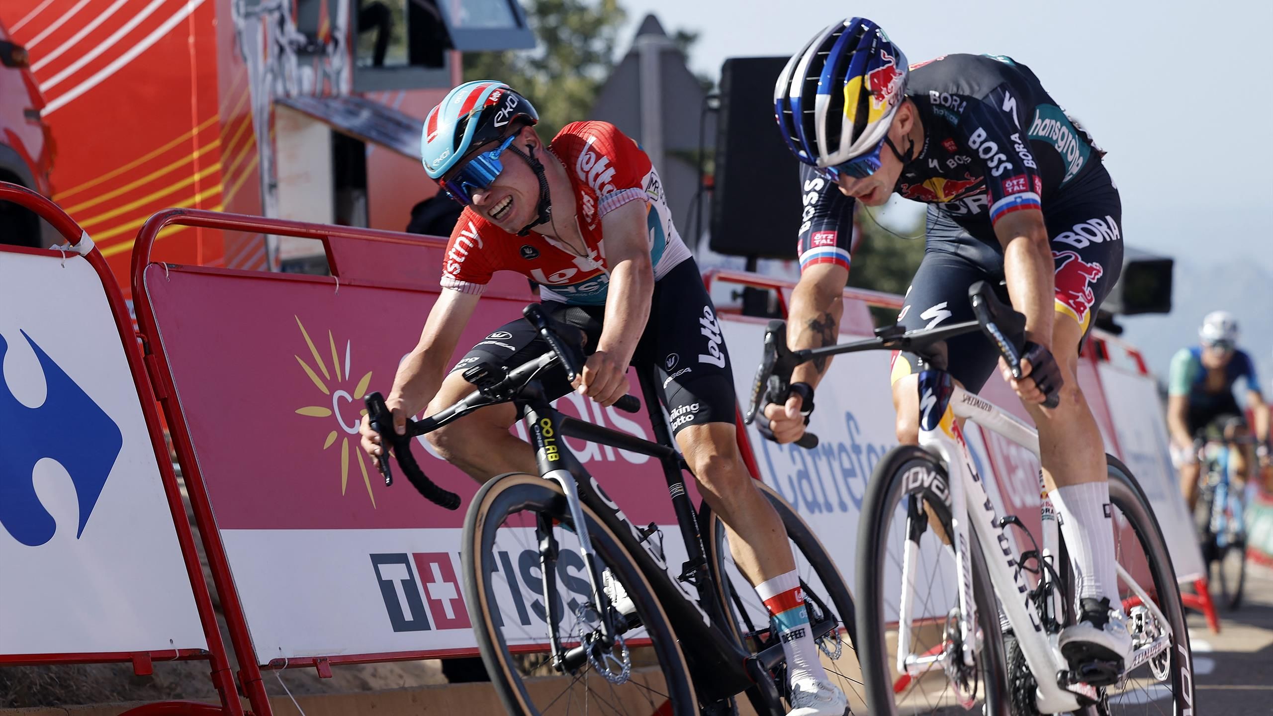 Sprint döntött a Vuelta kegyetlen hegyi befutóján, kikapott a korán ünneplő belga tehetség
