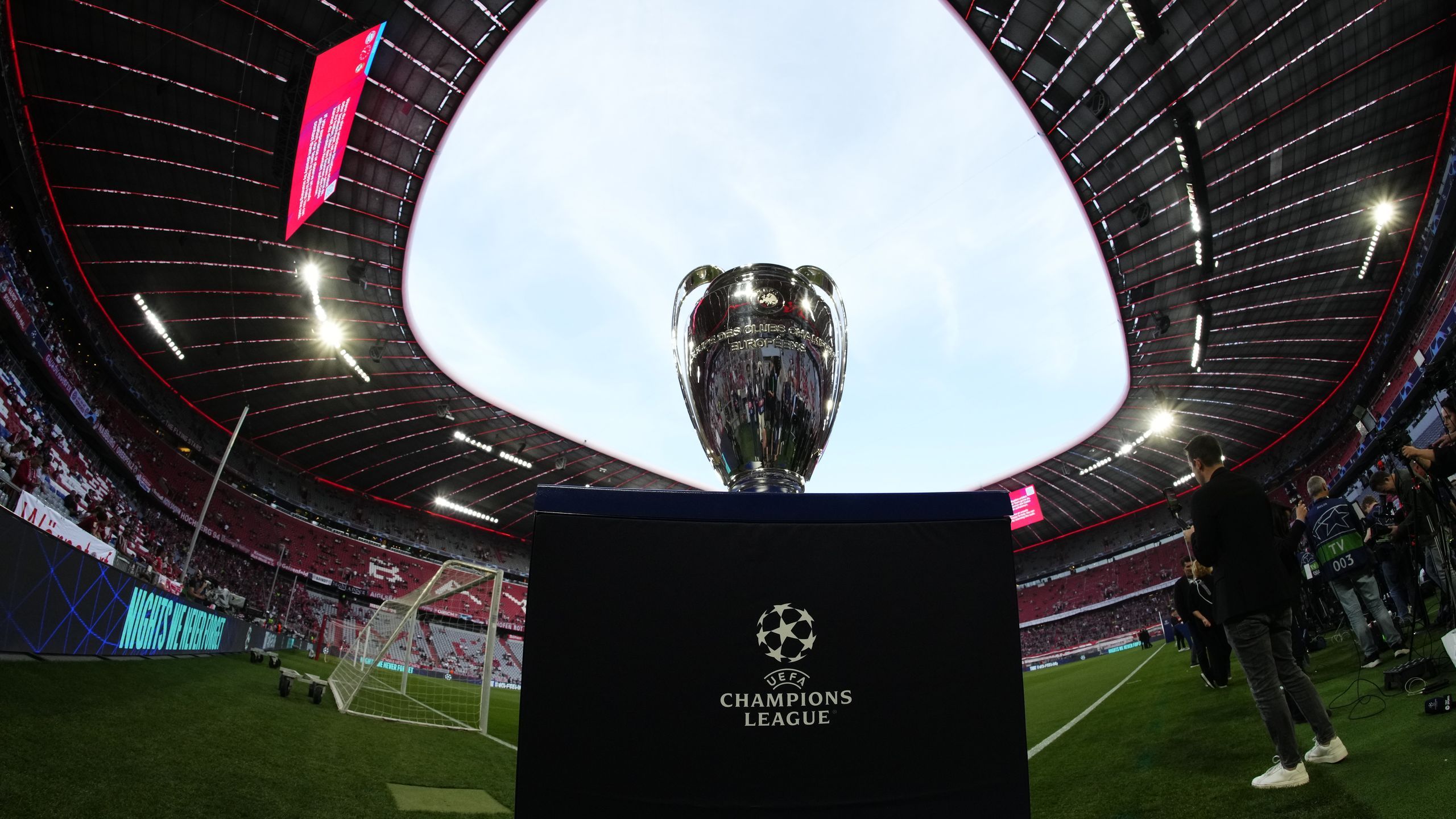 Where is the 2024/25 UEFA Champions League final being held? When is it