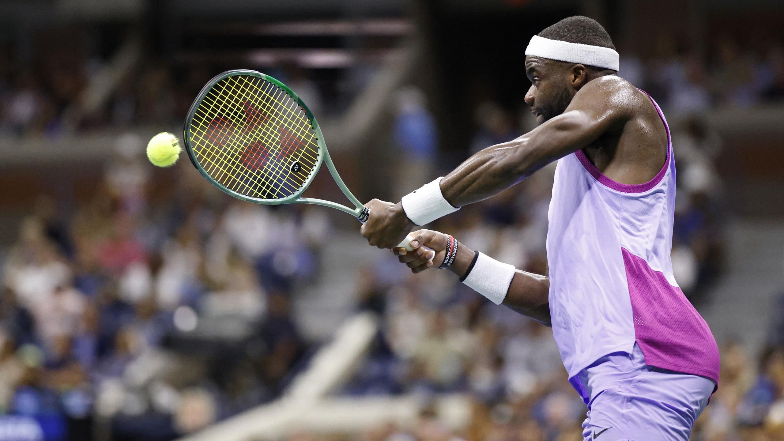 Frances Tiafoe a batikolt Chelsea-mezben edzett a Laver-kupán, amit Roy Kent hordana még szívesen