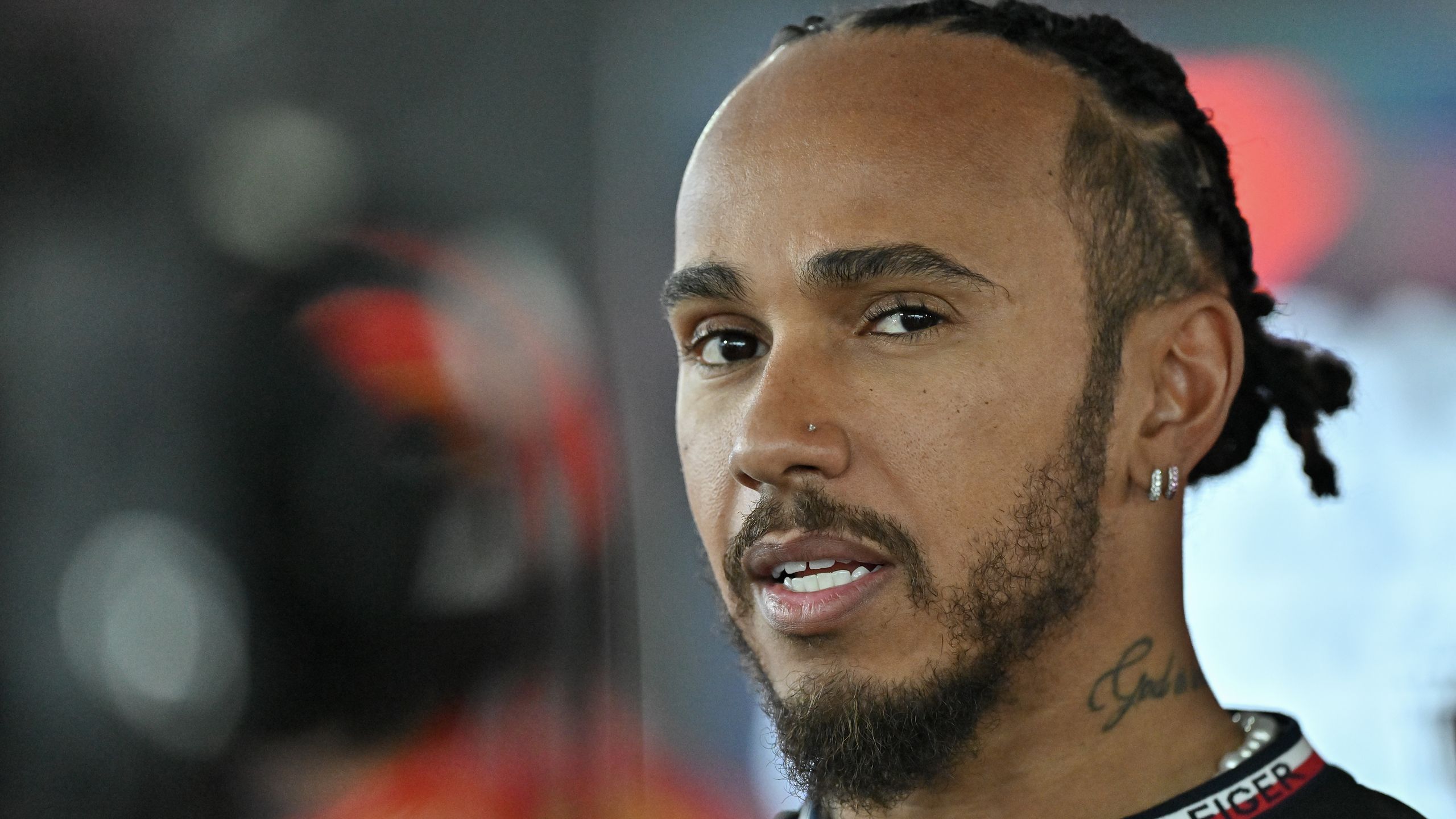 Lewis Hamilton și-ar dori ca Rwanda să figureze în calendarul Formulei ...