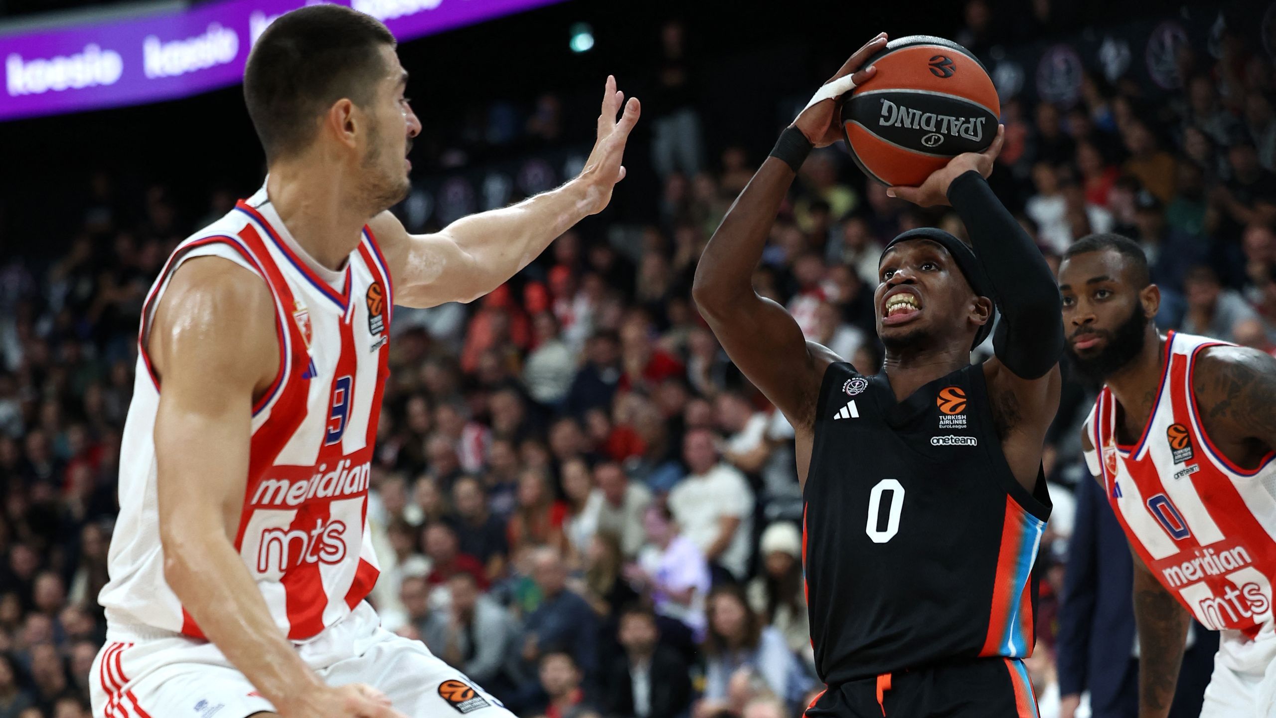 Paris battu par l'Etoile Ruge de Belgrade pour son premier match en ...