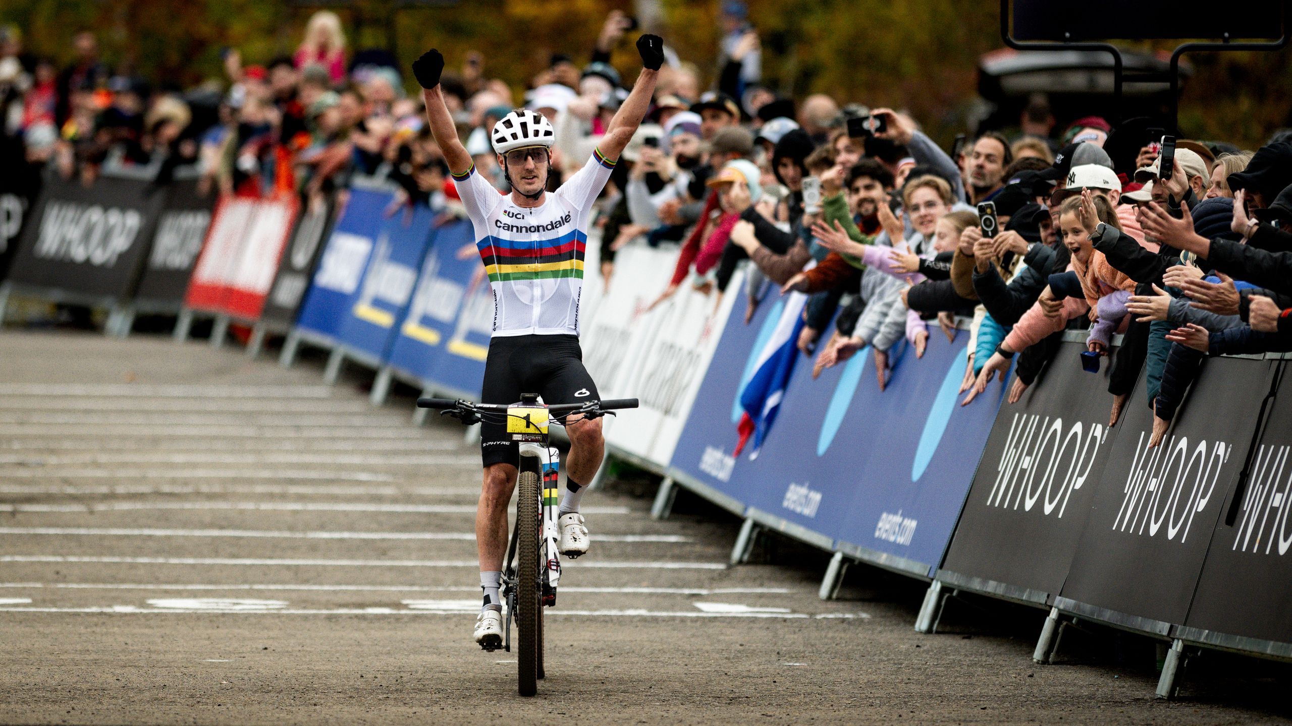 UCI Mountain Bike World Series 2024 Bruni, Höll, Keller y Hatherly se