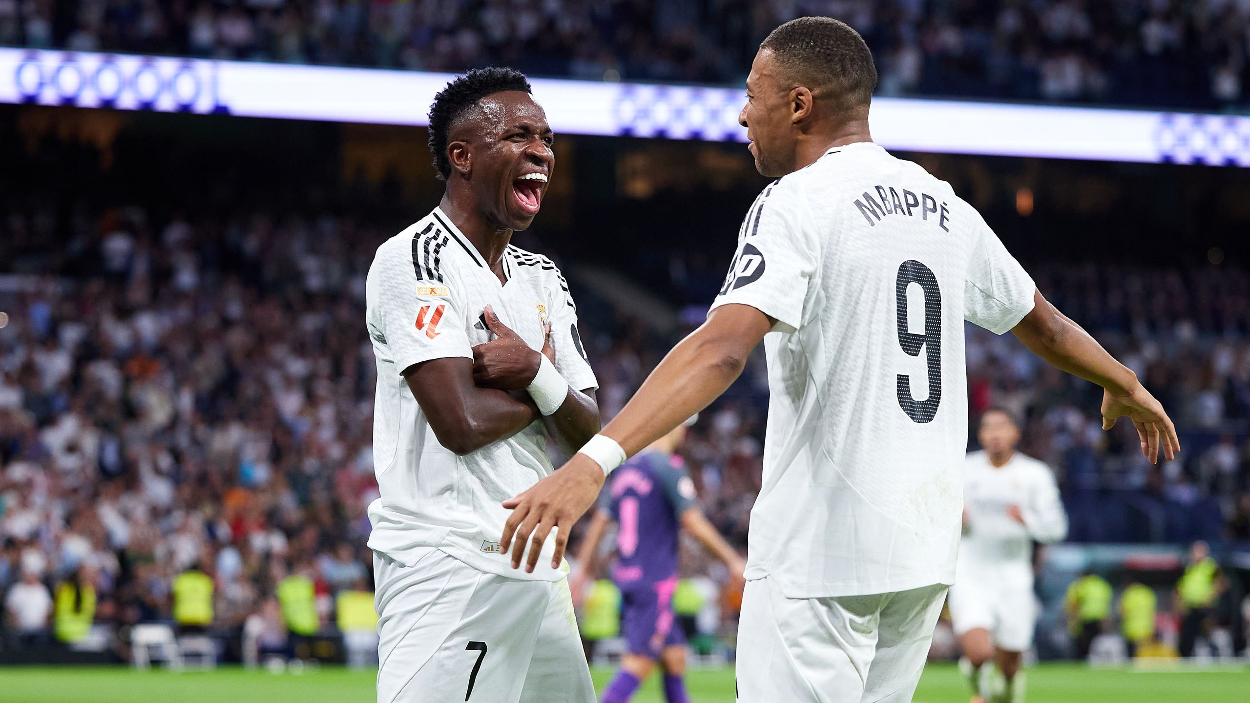 Karim Benzema: Kylian Mbappe deve 'esquecer' sobre empurrar 'o melhor do mundo' Vinicius Junior para fora do flanco esquerdo do Real Madrid - Eurosport