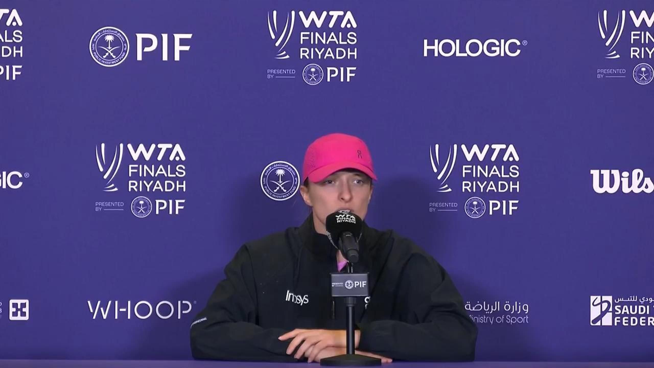 'It didn't matter?!' - Iga Swiatek stunned that her win had no impact on WTA Finals semi-final qualification - Tennis video