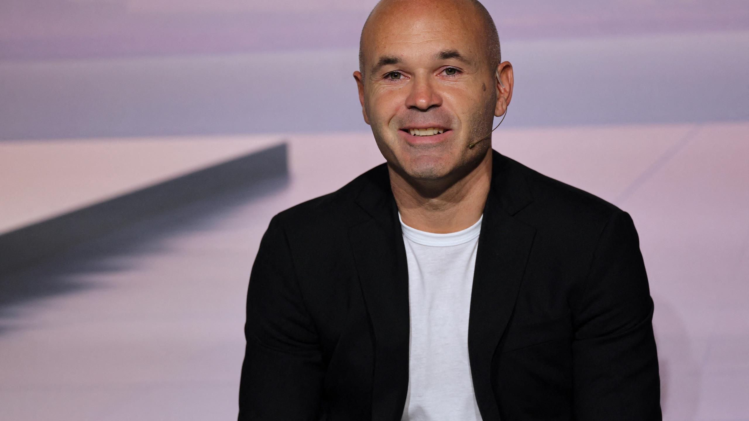 Andres Iniesta, primul mare transfer la echipa pe care a înfiinţat-o şi ...
