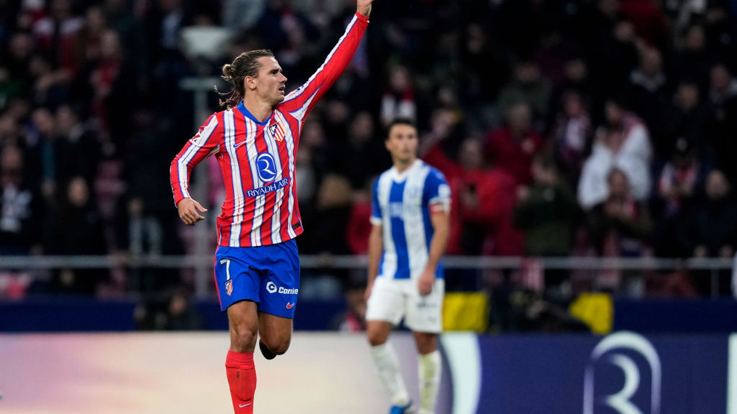 Liga l'Atlético de Madrid renverse Alavés et double le Real Madrid