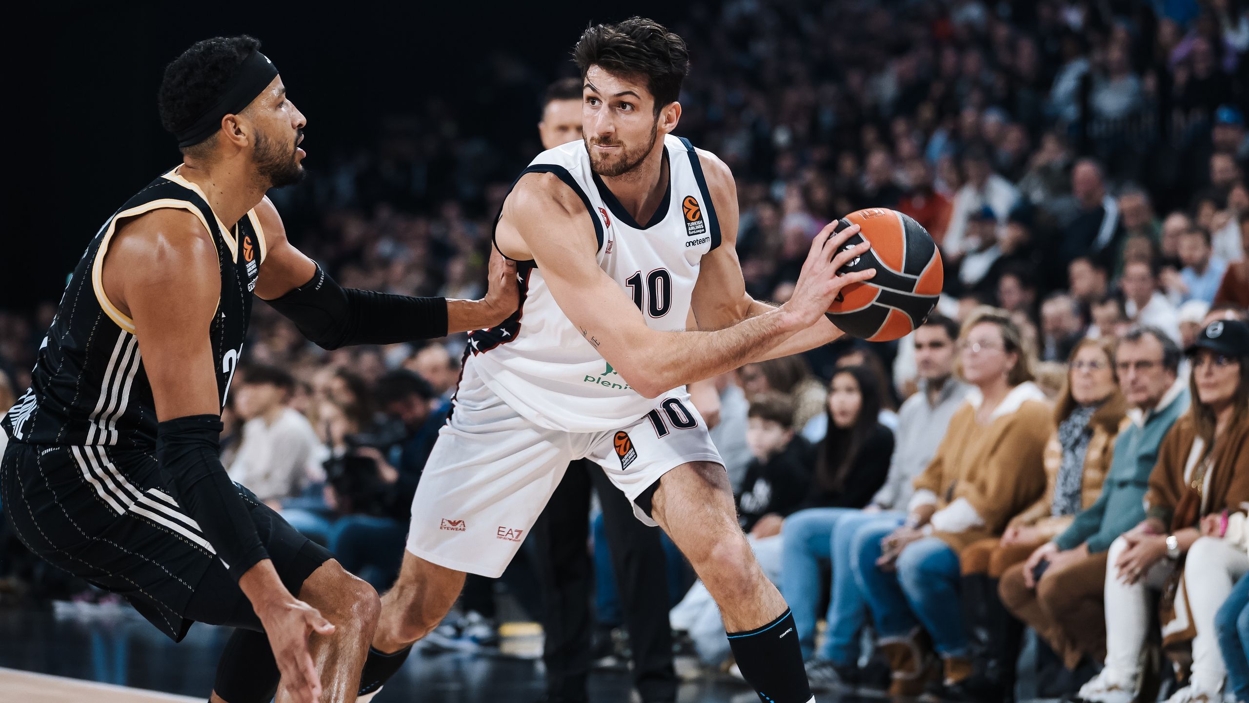 Olimpia Milano vecchio stile, vince a Lione 75-66 contro l'Asvel e ...