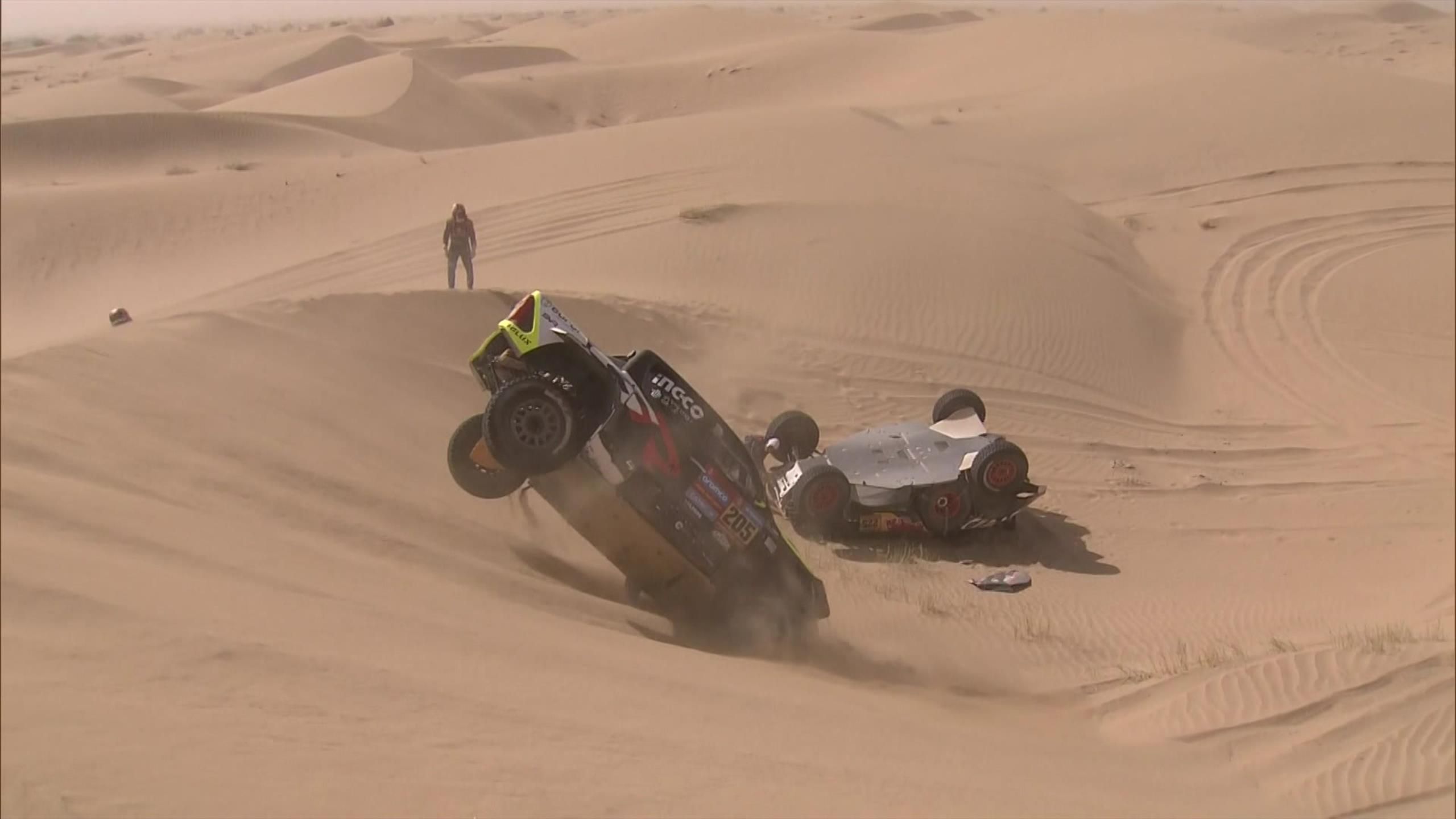 Rally Raid - Dakar Saudi Arabia - Stage 2 - Sainz crash long version ...