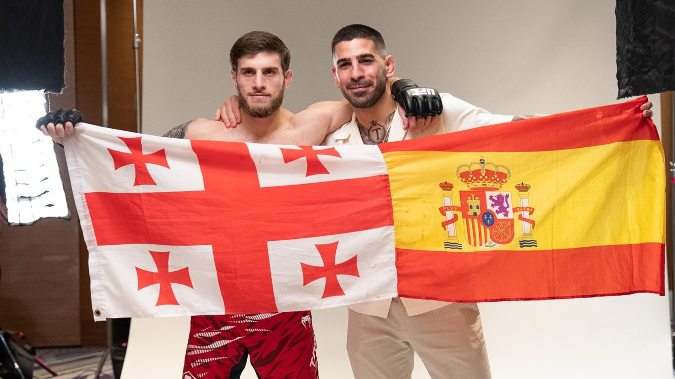 UFC 312 | El mensaje de Topuria a su hermano antes del debut: "Abre la bandera, que sepan quién les representa"