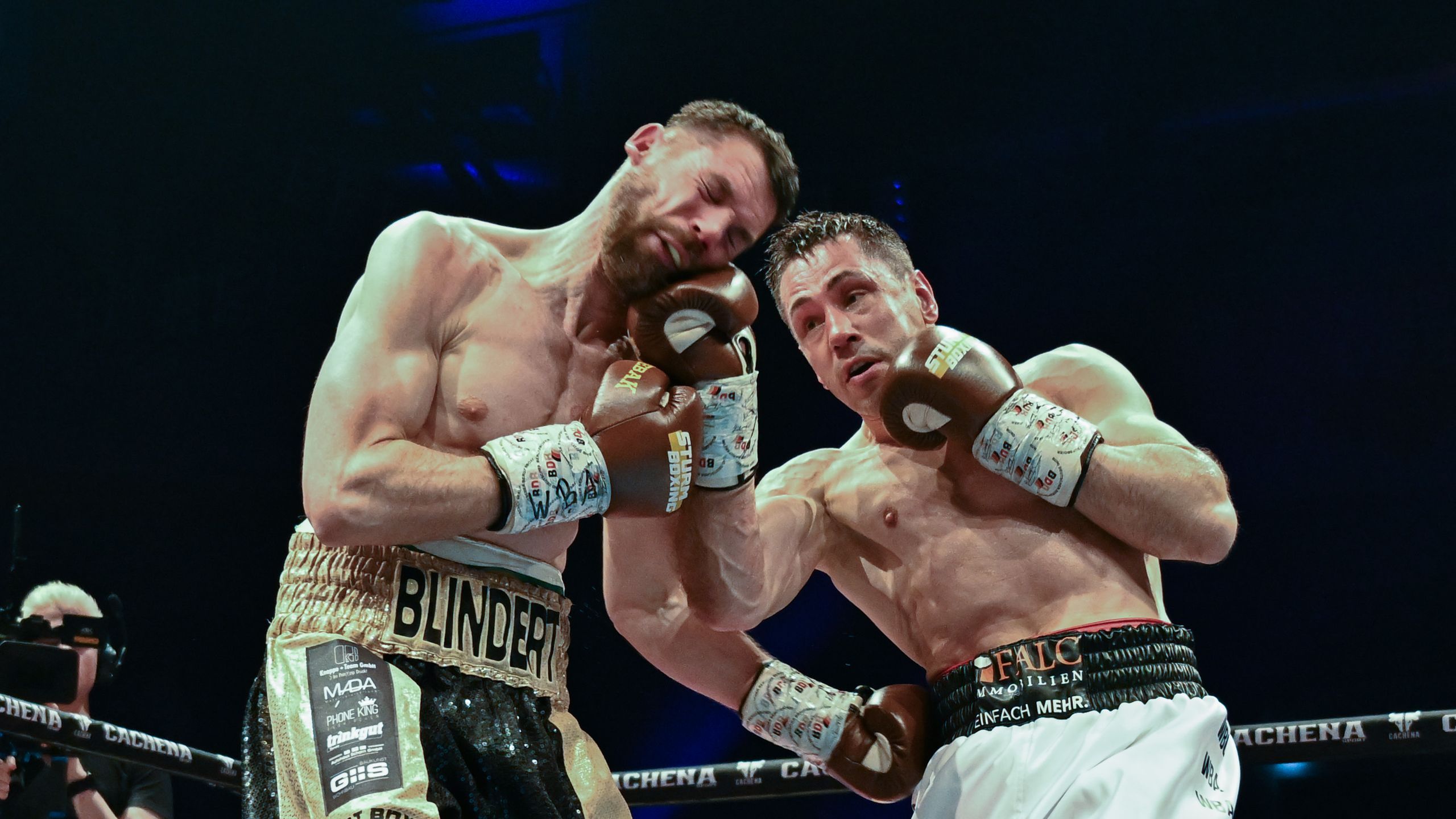 Felix Sturm schlägt Benjamin Blindert in Runde drei k.o. früherer Box
