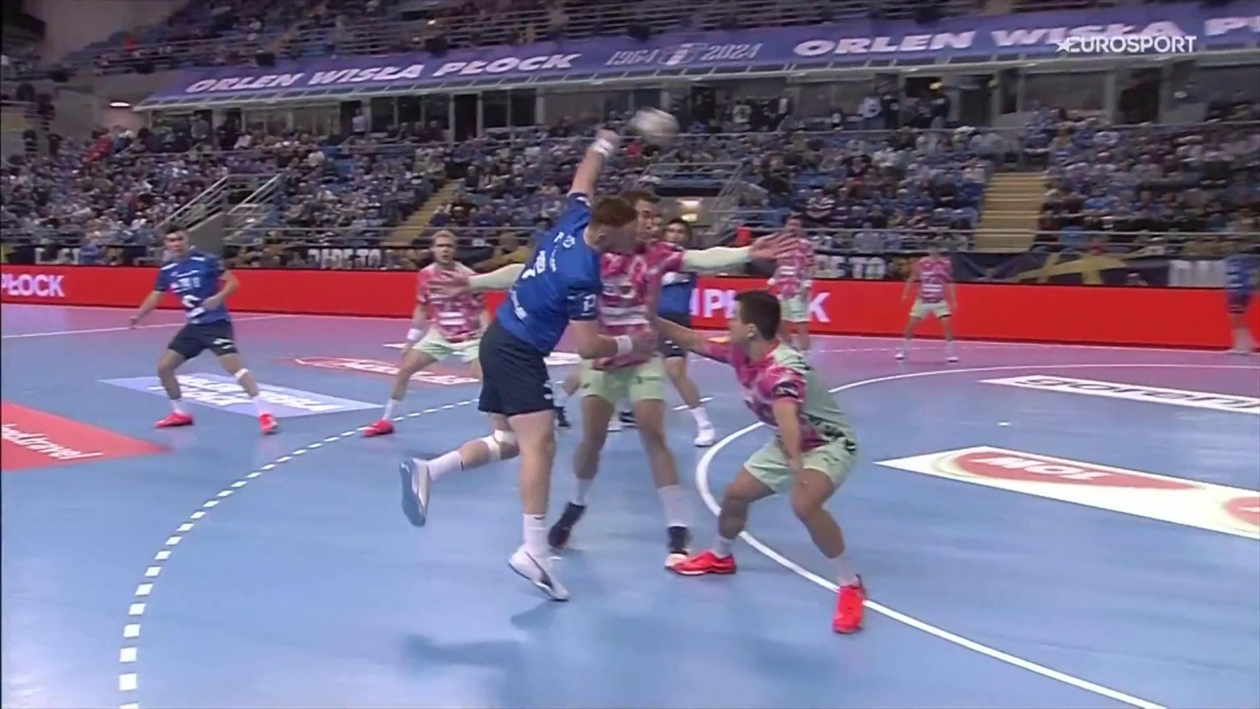 Piroch otworzył wynik meczu Orlen Wisła Płock - Fuechse Berlin w 12 ...