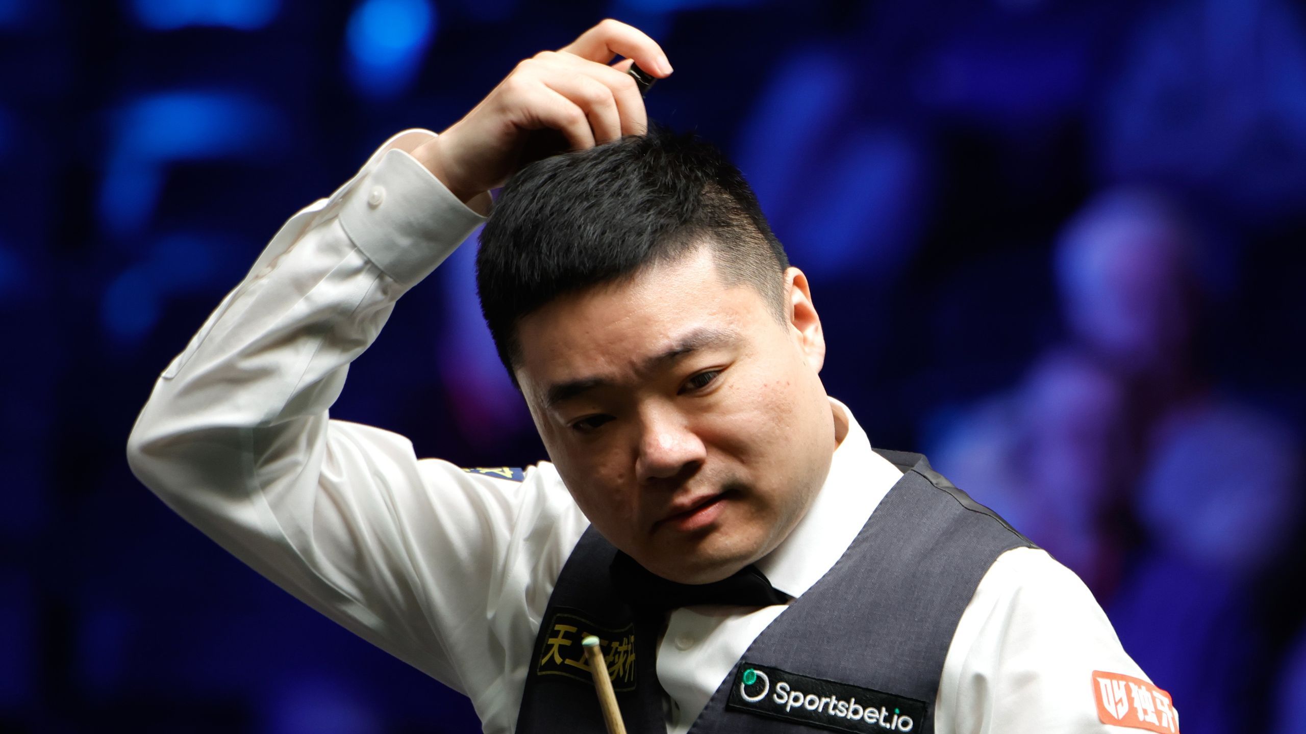 Ding l-a transformat într-un "anonim" pe campionul mondial și e în ...