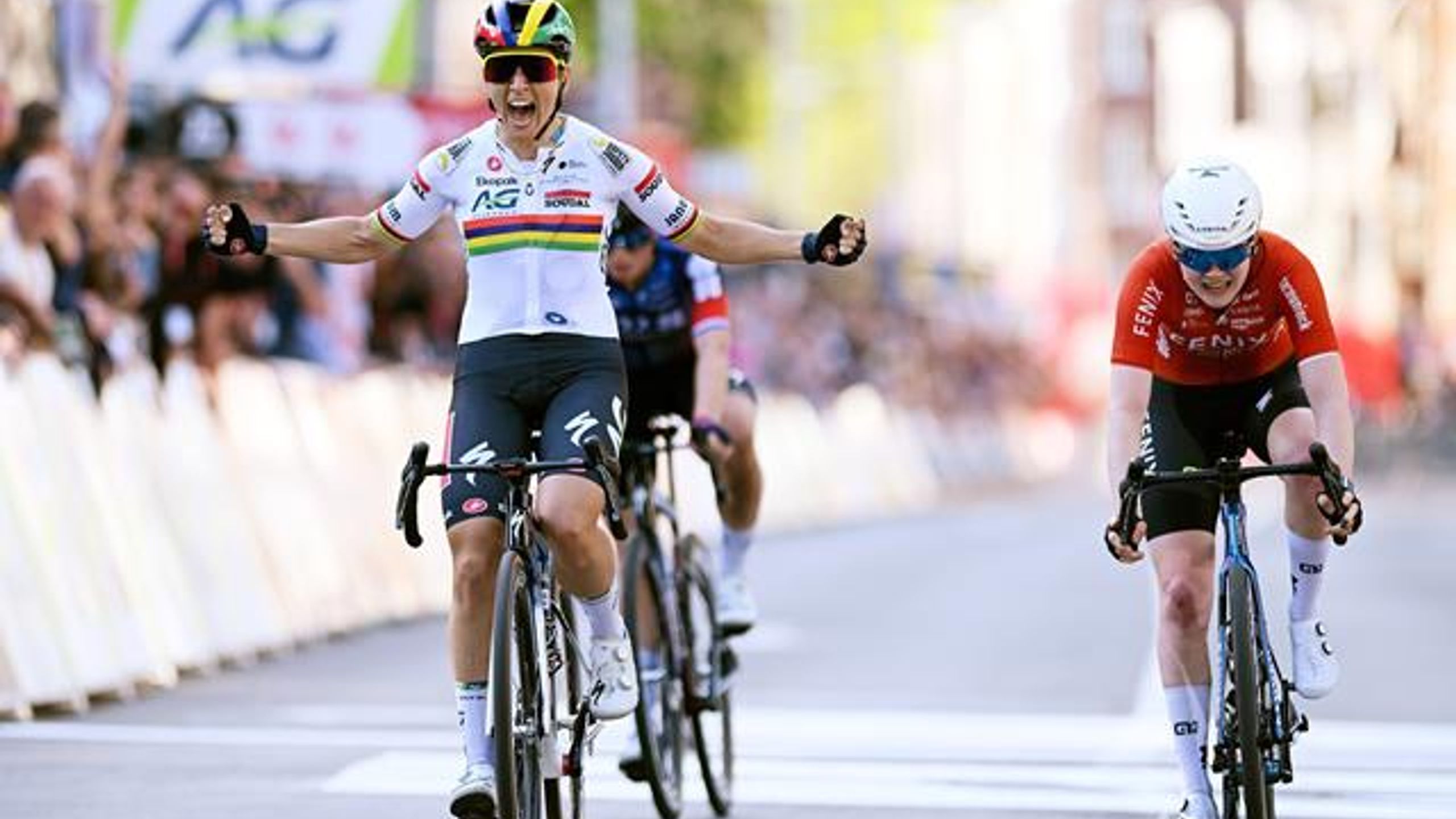 Liège-Bastogne-Liège 2025'te Kazananlar Pogačar ve Le Court - Eurosport