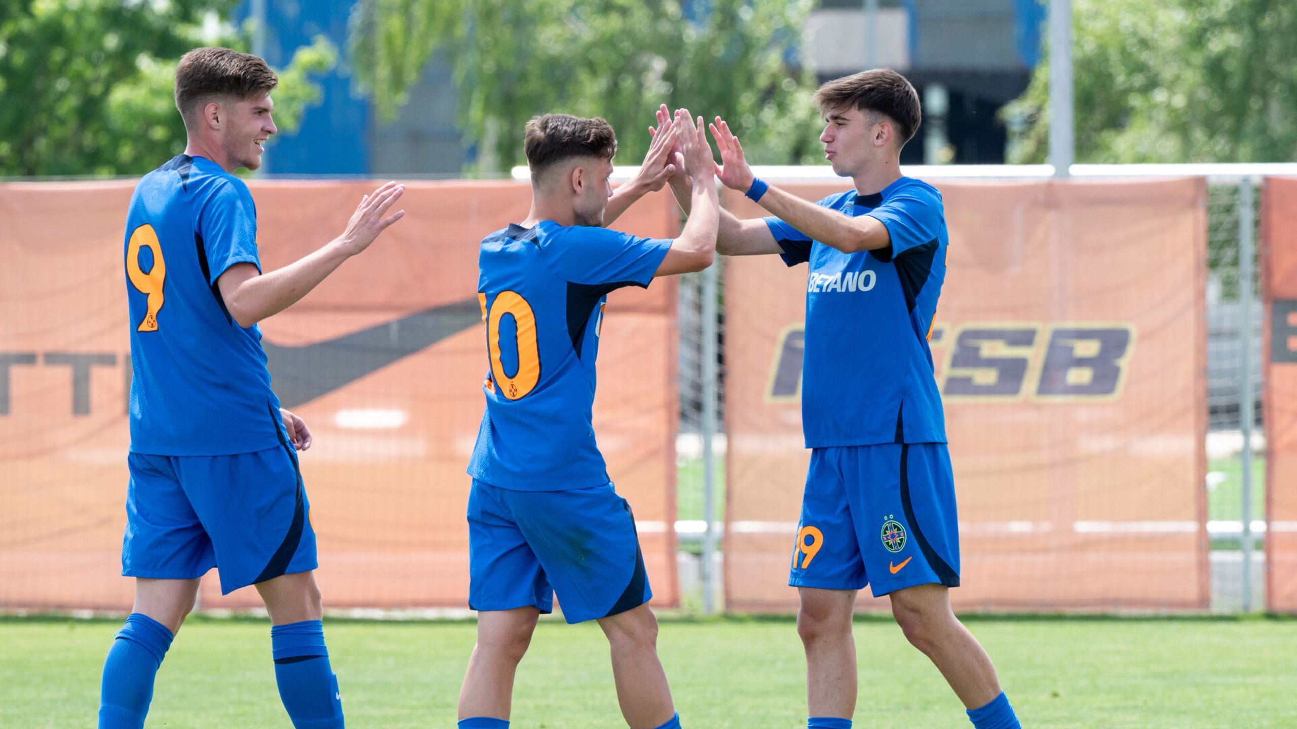 FCSB e campioana României și la tineret! Roș-albaștrii și-au asigurat ...