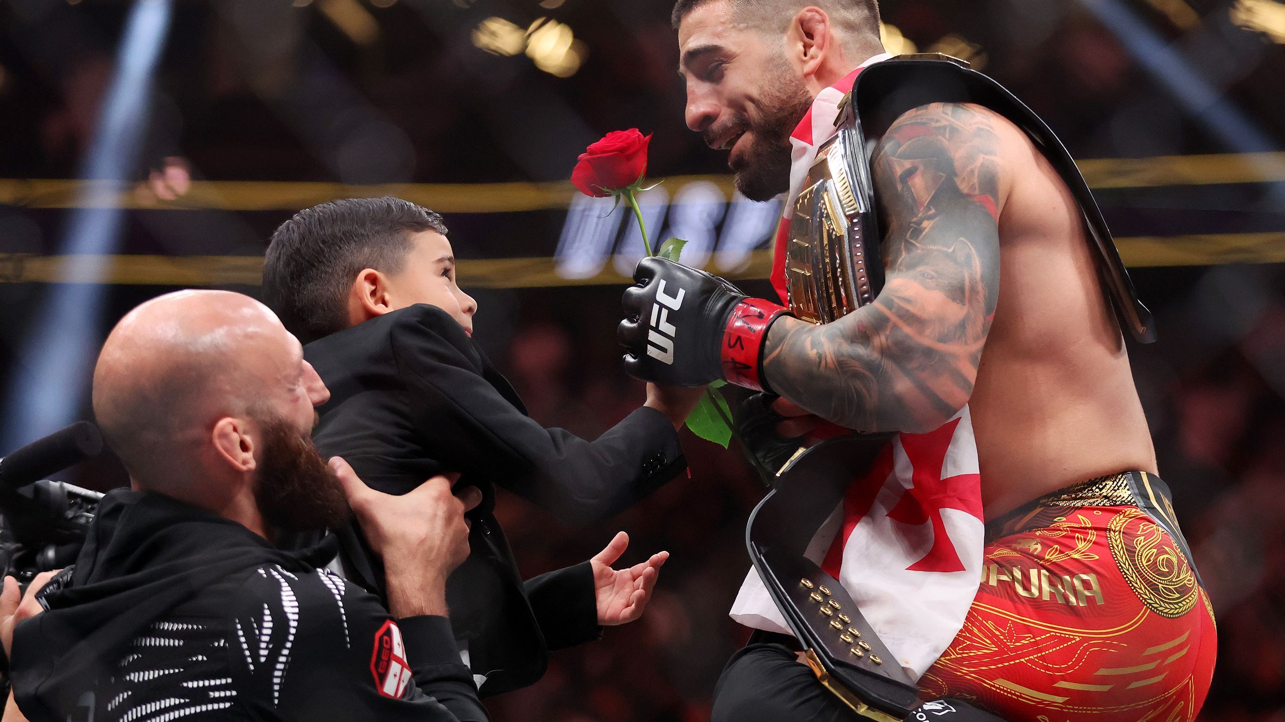 Hugo Topuria se robó el show como la segunda gran estrella del UFC 317 ...