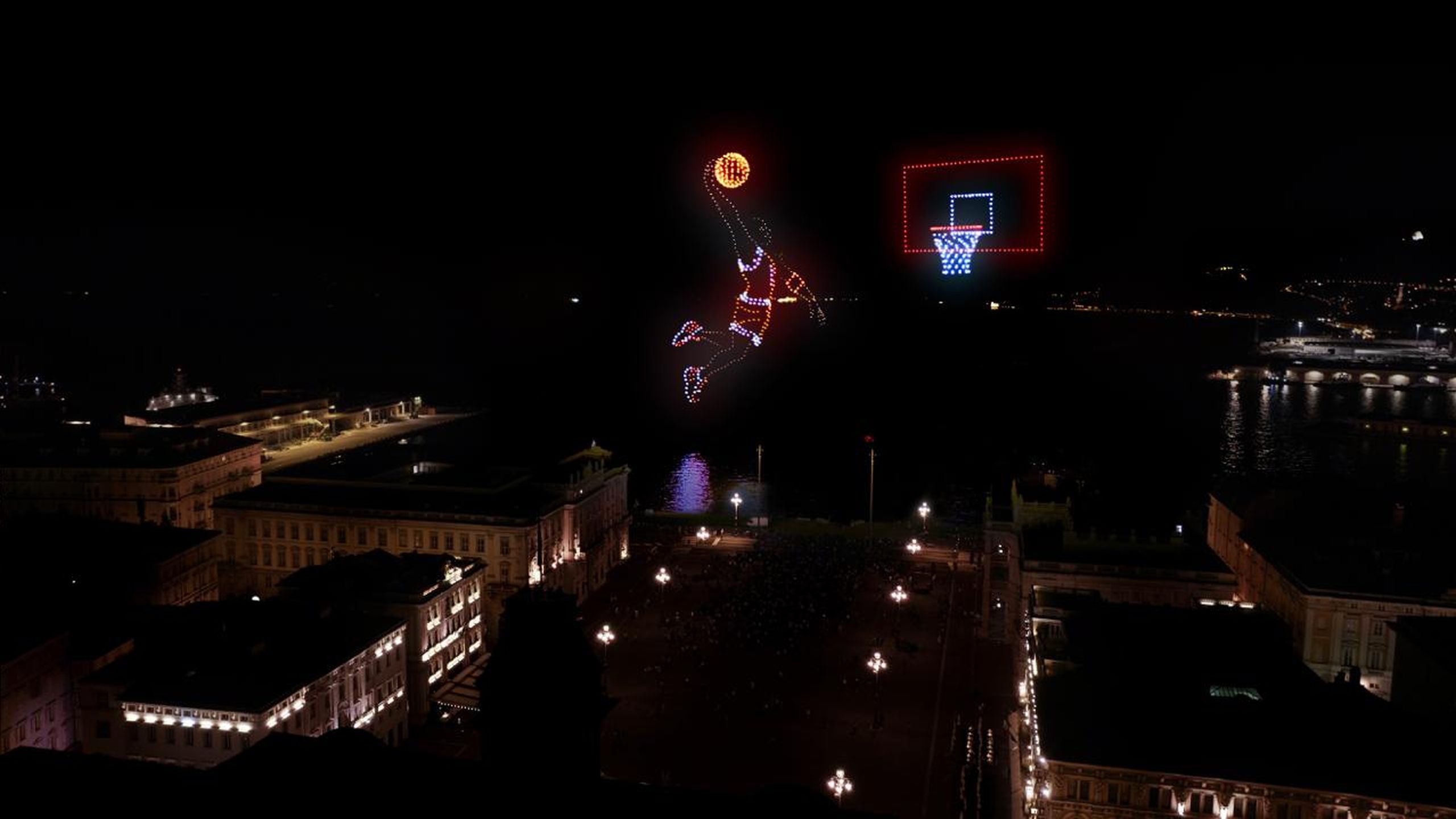 La celebre schiacciata di Michael Jordan compie 40 anni: show con 800 ...