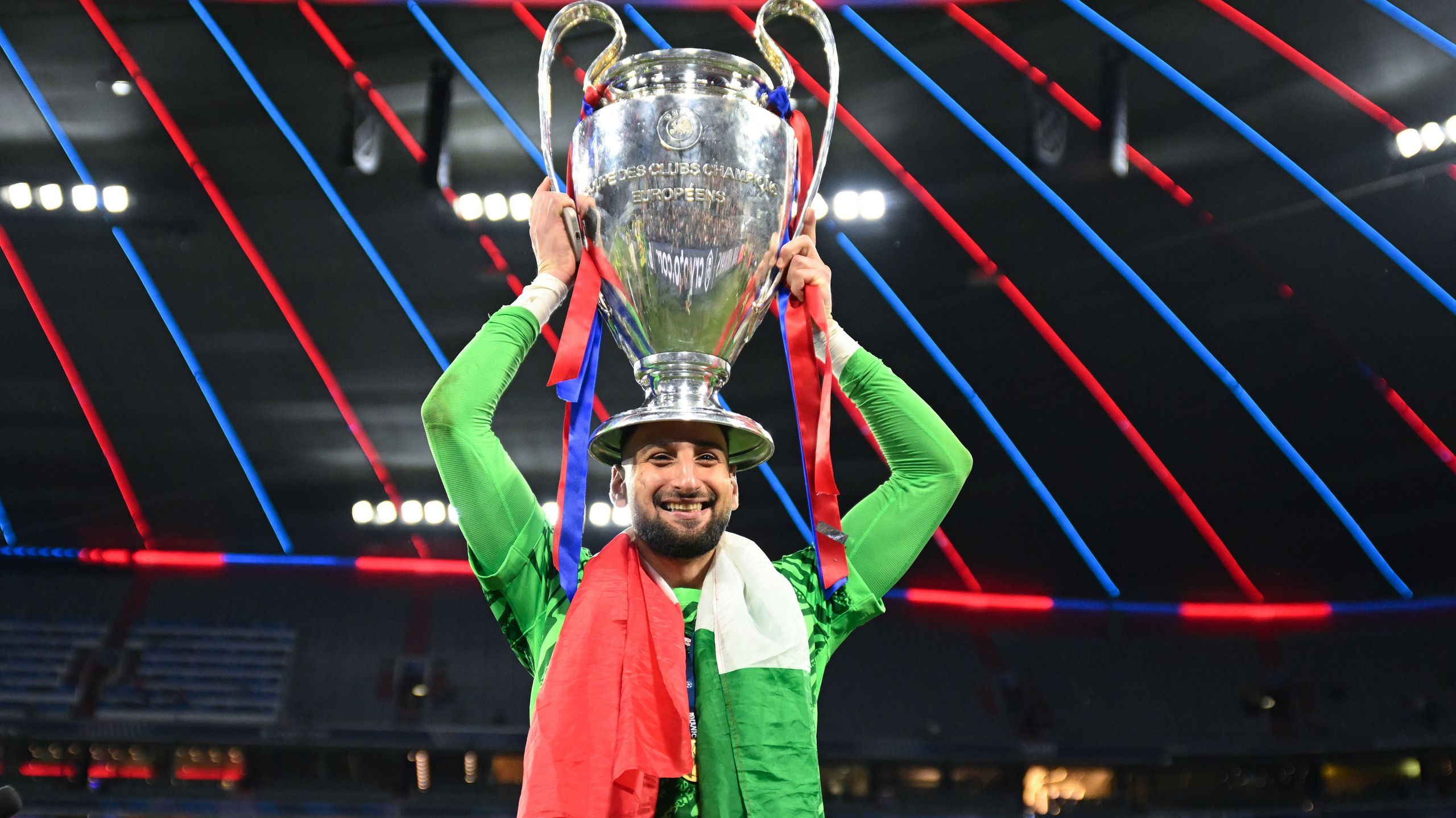 Enzo Raiola: 