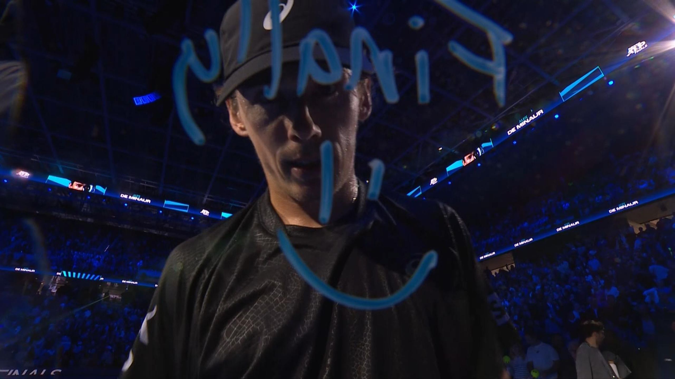Alex de Minaur wint bij zesde poging eerste partij op ATP Finals en ...