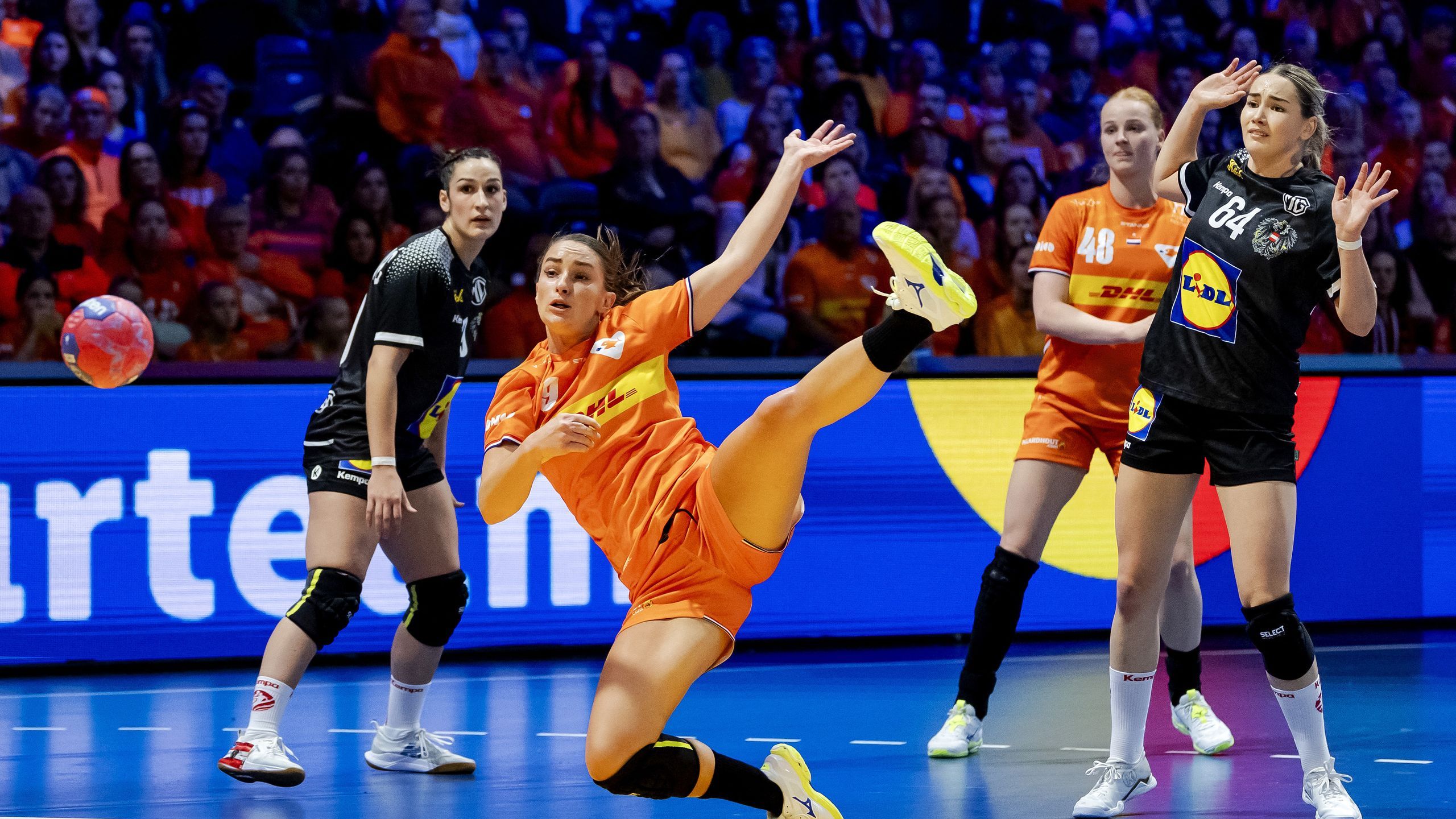 Nederland met maximale score naar hoofdfase - handbalsters winnen ook ...