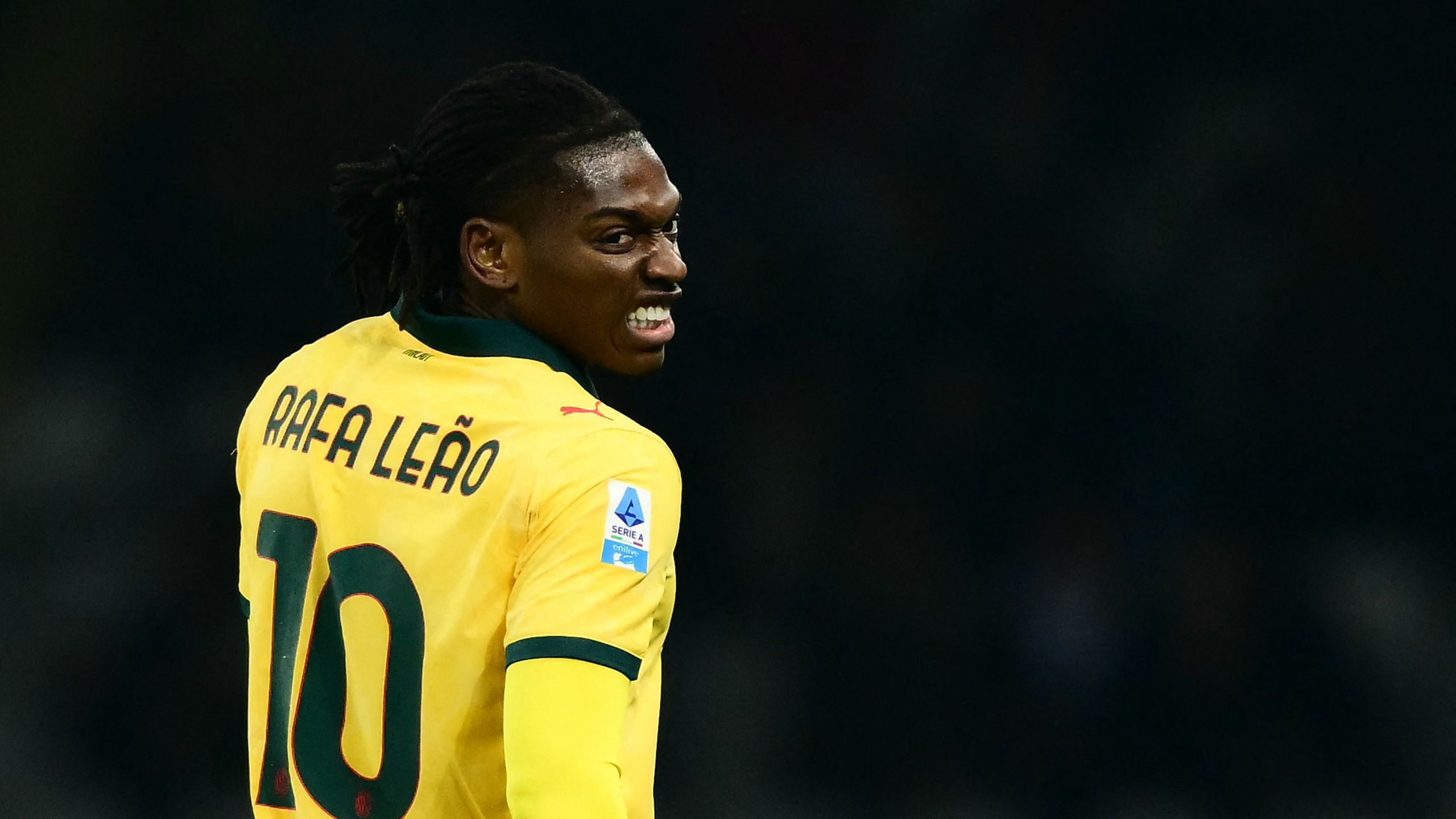 Milan in ansia per Leao: Rafa esce dopo 30' contro il Torino per un ...