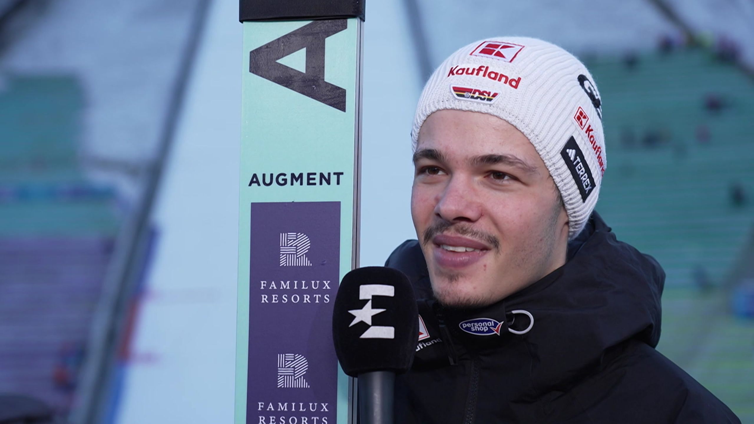 Vierschanzentournee: Philipp Raimund gibt nach Bandencrash in Innsbruck ...