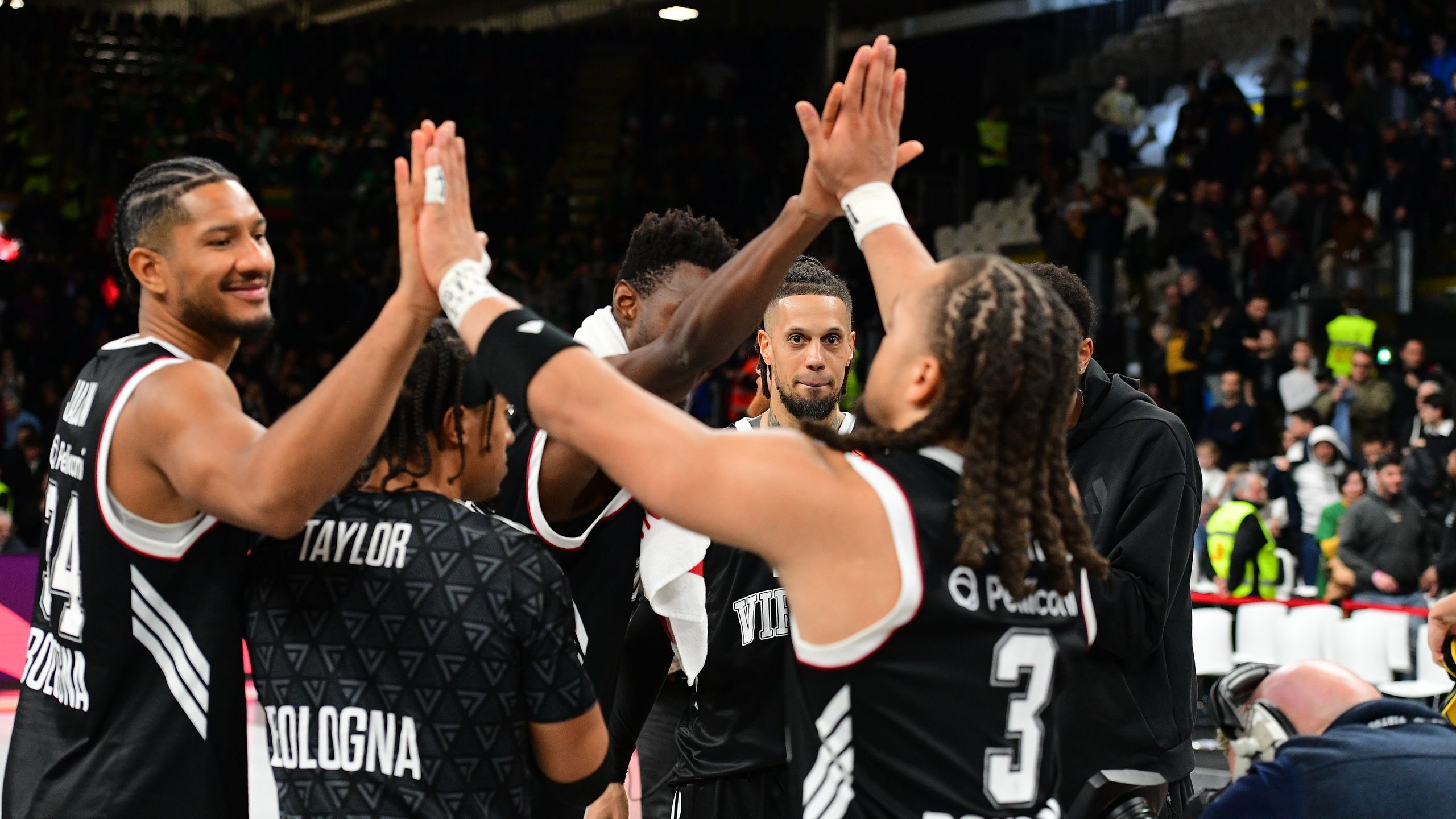 La Virtus Bologna sfata il tabù Zalgiris Kaunas e festeggia la 10 ...