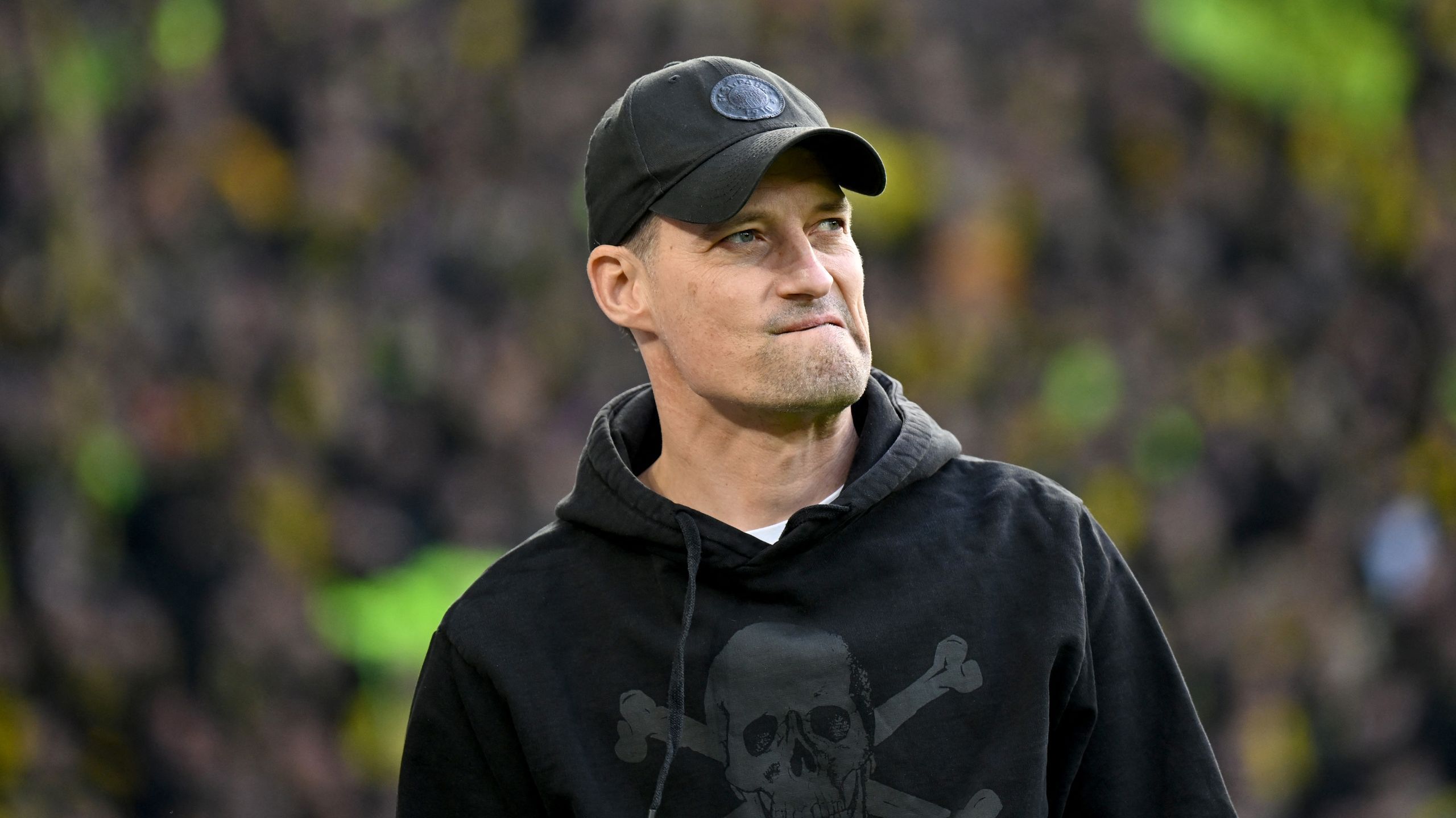 Alexander Blessin ärgert sich nach Niederlage gegen BVB über Schiri ...