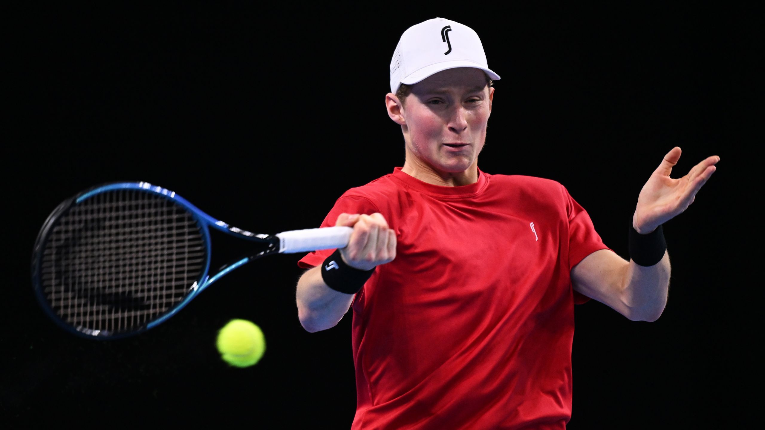Danmark får rodet start på Davis Cup-opgør mod Kroatien - Elmer Møller vinder sin kamp, mens August Holmgren taber sin