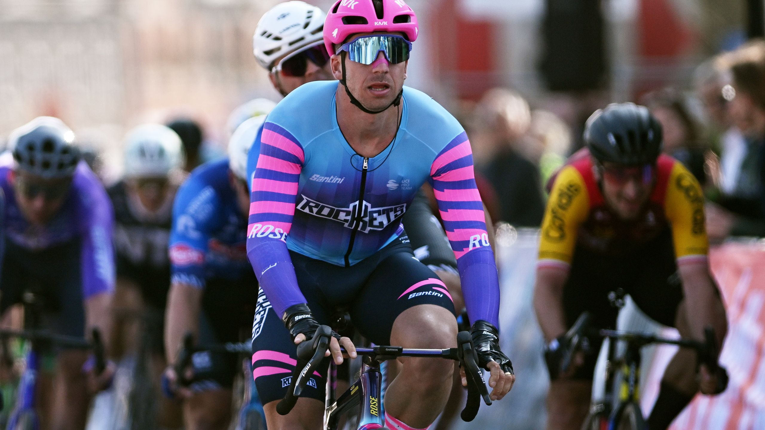 Unibet Rose Rockets debuteert in Giro d'Italia met vier Nederlanders ...