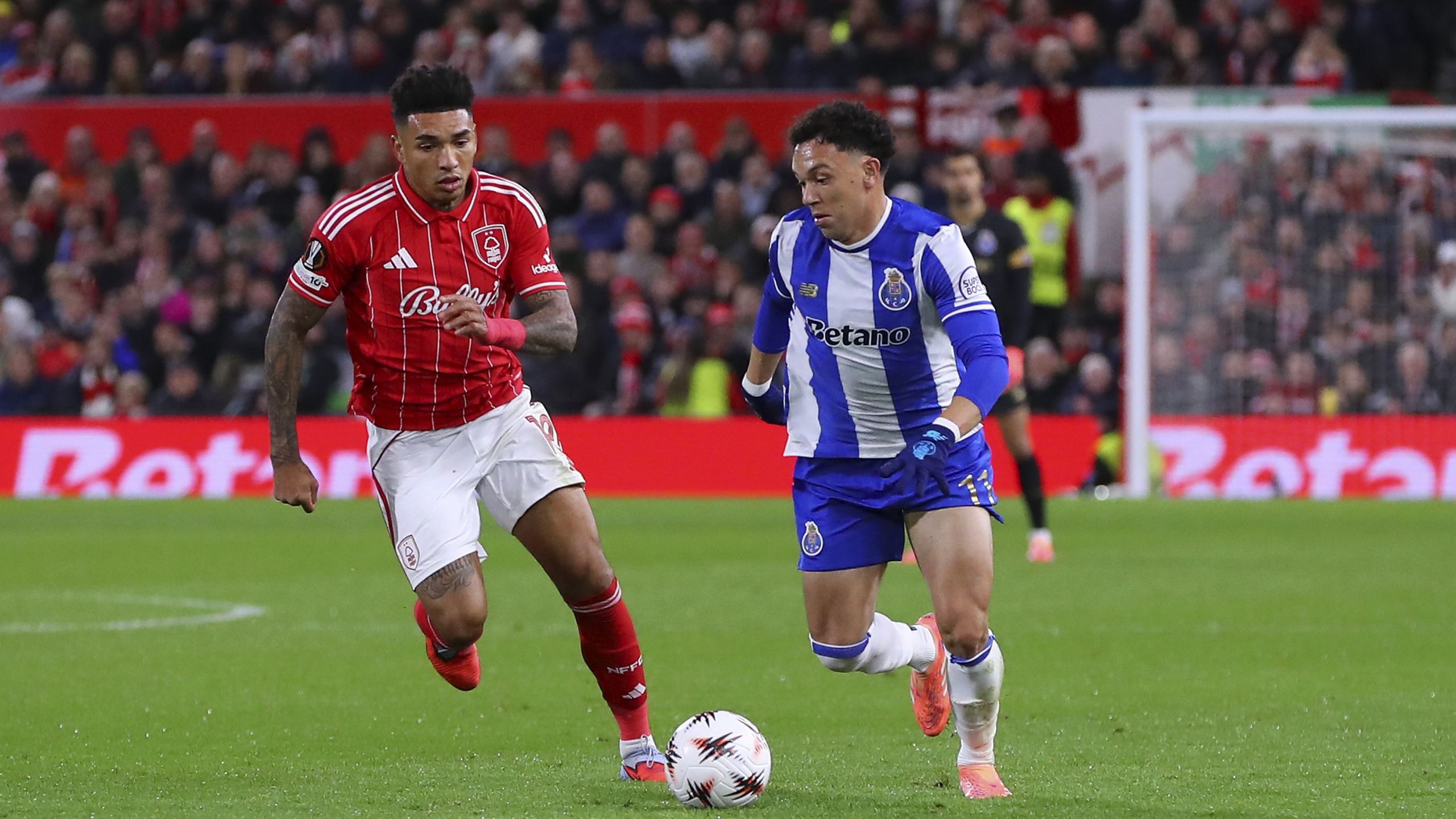 #VOCE Nottingham Forest - FC Porto | Meci decisiv pentru un loc în ...