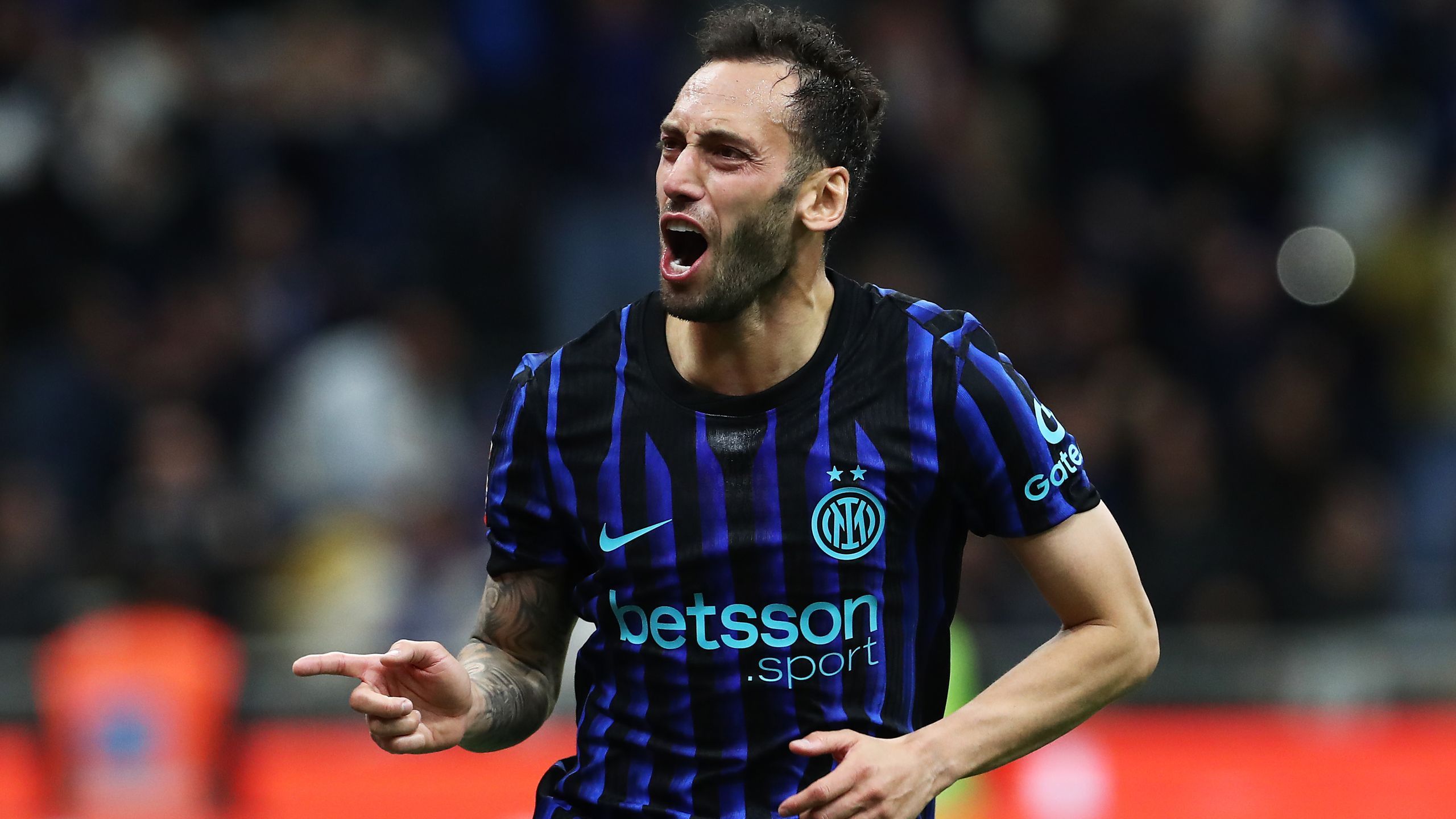 Calhanoglu cuore Inter: dalla valigia in mano a trascinatore. E ora ...