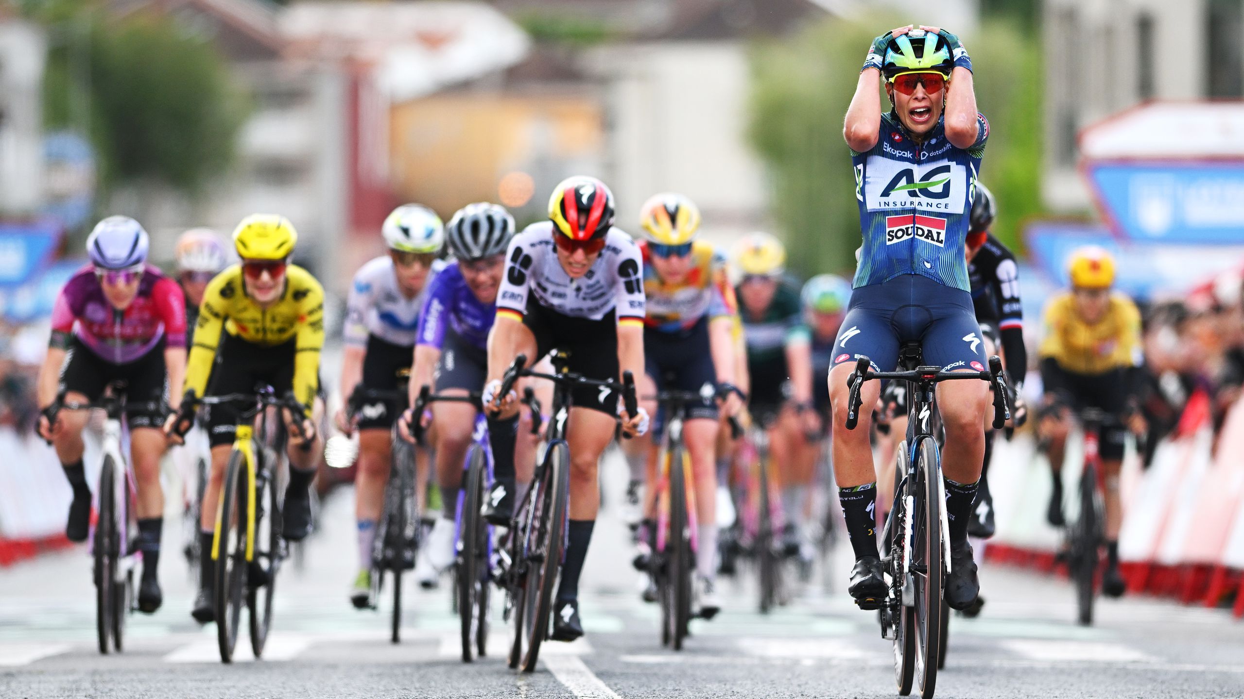 la-vuelta-femenina-2026-2-etapa-v-deo-final-ganadora