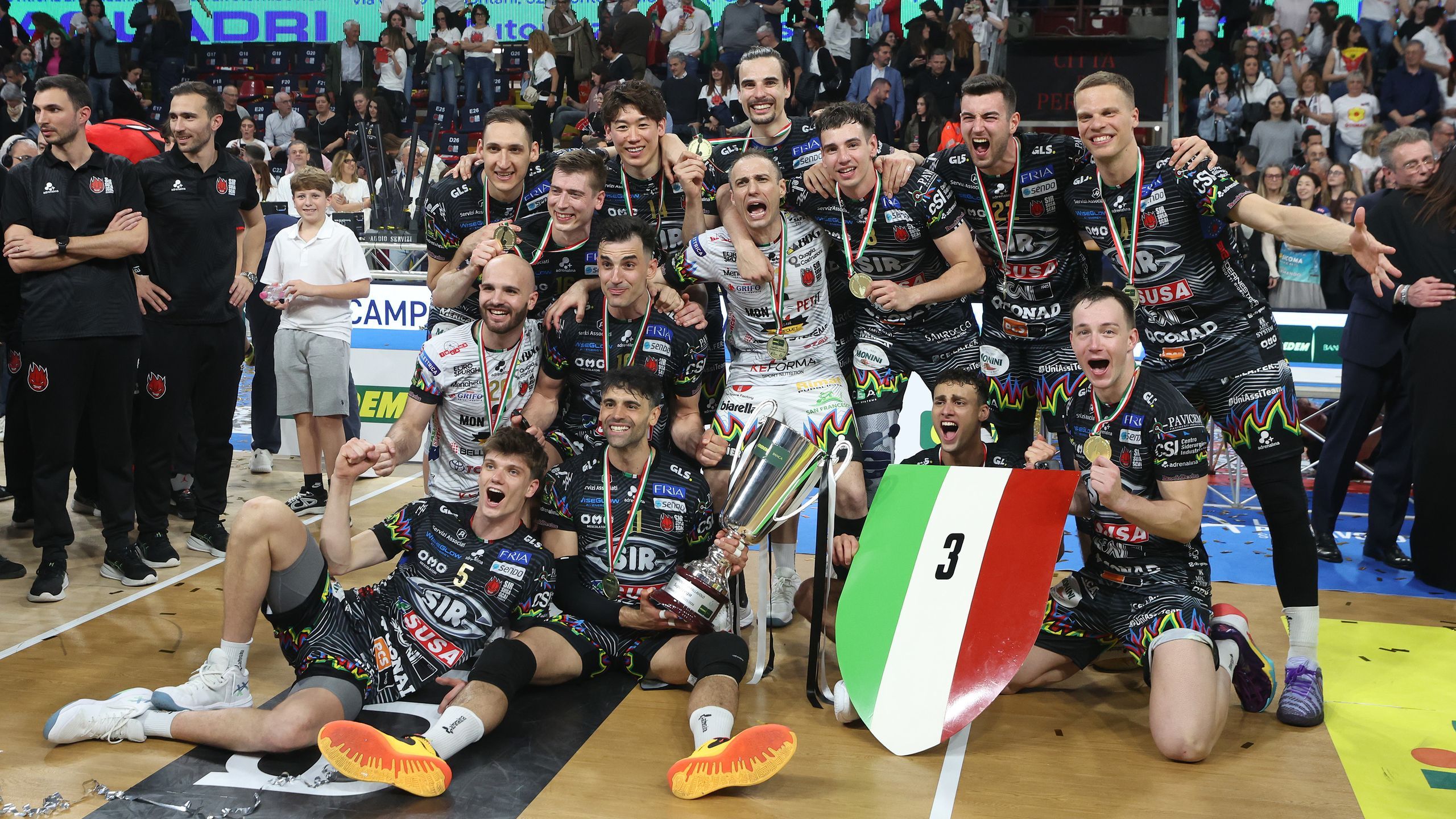 Perugia, è festa Scudetto! Lube ribaltata 3-1 in gara-3 di finali e 3 ...