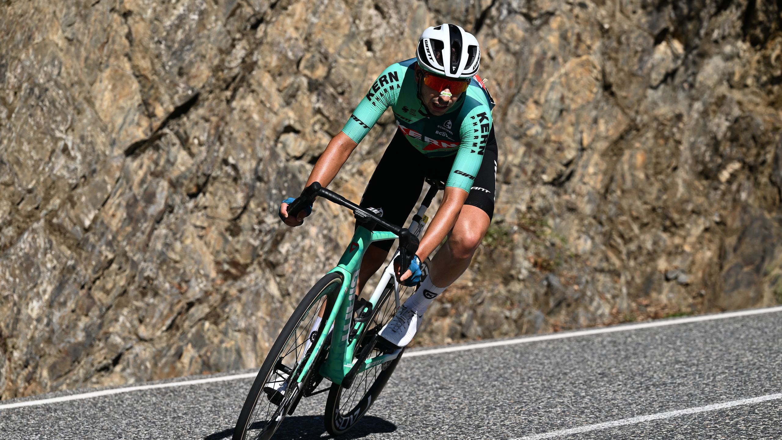 El Bahrain Victorious pesca en la delicada situación del Kern Pharma: Ibon Ruiz salta al WorldTour