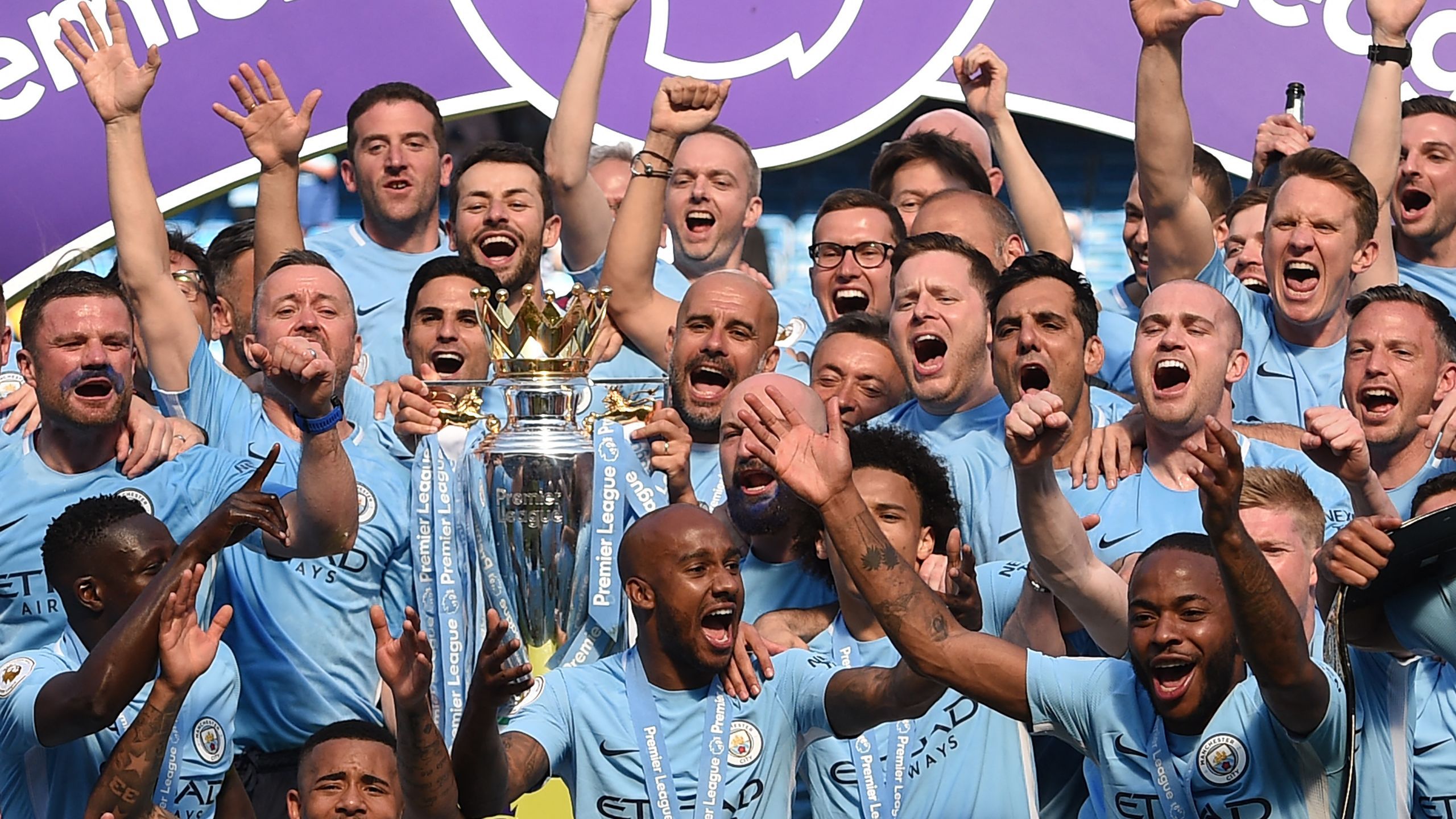 830 millió fontot titkolt el a Manchester City a Premier League elől ...