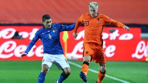 Nicolo Barella Header Sees Italy Past Dutch Eurosport