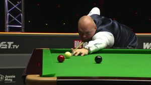 Bingham cruises into second round at Gibraltar Open