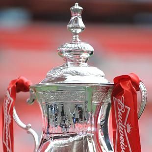 FA-Cup-Finale: Crystal Palace - Manchester United live im TV ...
