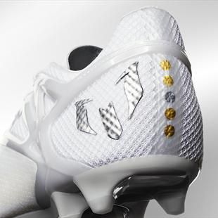 Adidas celebra Lionel Messi con scarpe di platino Eurosport