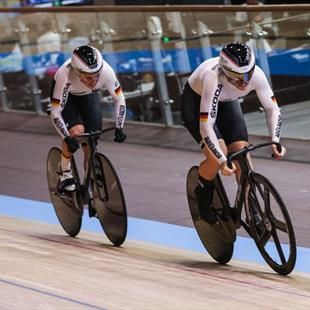 Teamsprint: Emma Hinze, Pauline Grabosch und Lea Sophie Friedrich holen