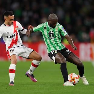 El Betis, a la gran final tras empatar in extremis contra el Rayo (1-1 ...