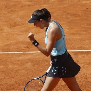 Garbiñe Muguruza se impone a Ajla Tomljanovic en su debut en el Mutua