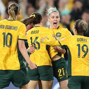 australia-see-off-denmark-to-ease-into-last-eight-at-women-s-world-cup-as-sam-kerr-comes-off-bench-eurosport
