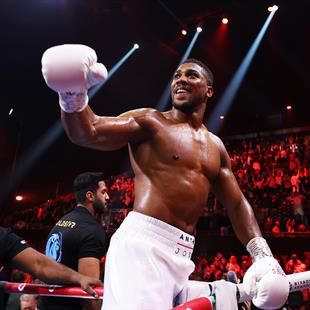 Anthony Joshua, show de zile mari în gala anului! Britanicul și-a ...